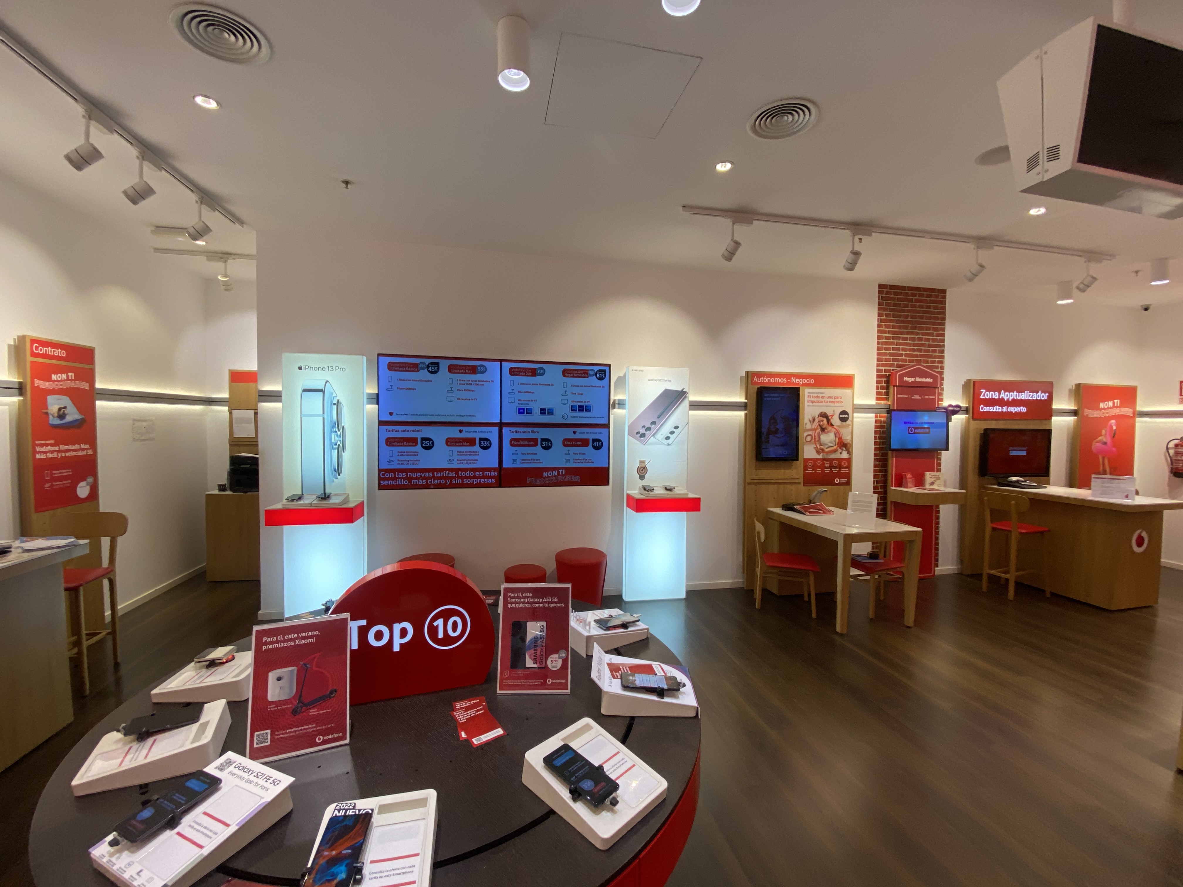 Vodafone CC Portal de la Marina foto
