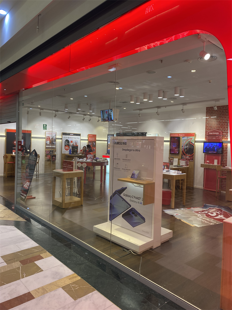 Vodafone CC Portal de la Marina foto