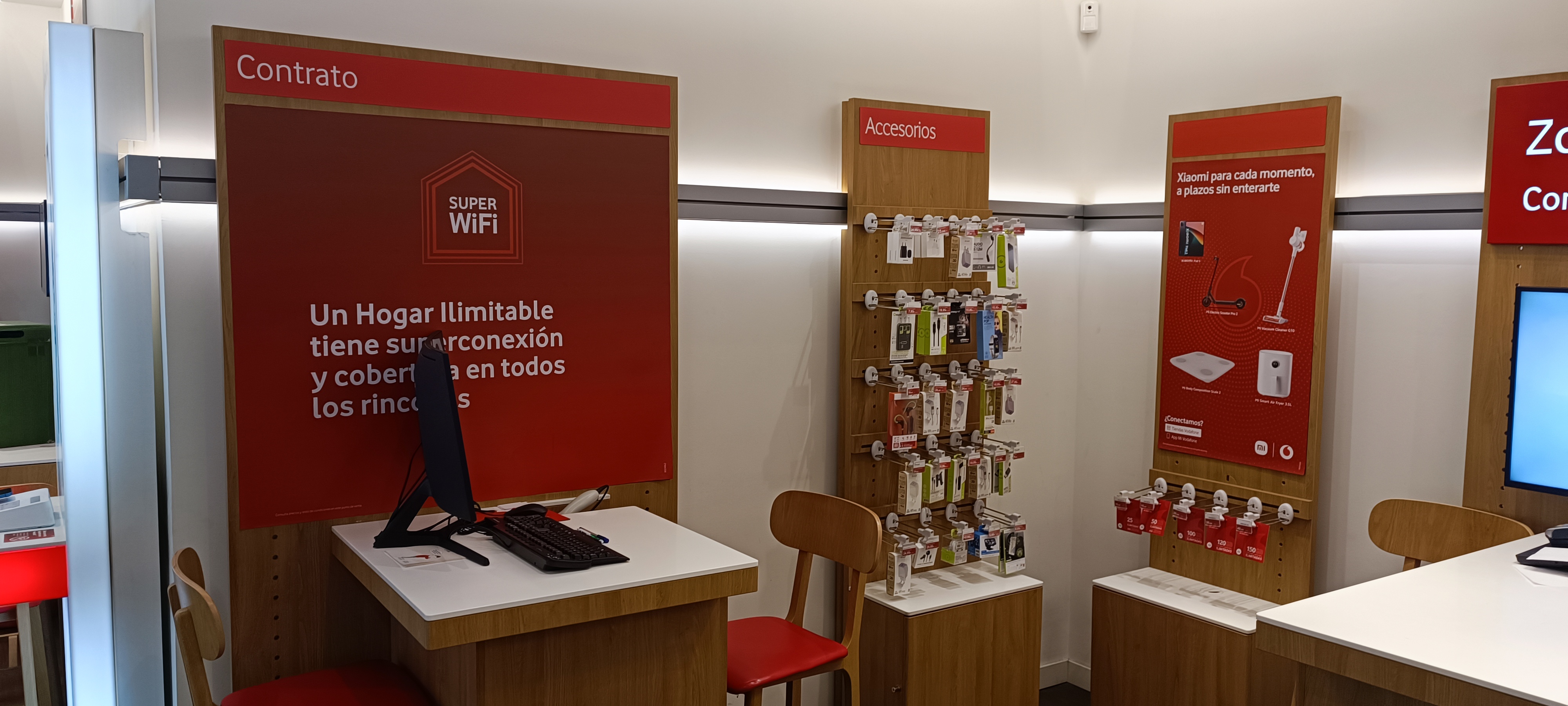 Vodafone Carrefour Collado Villalba foto