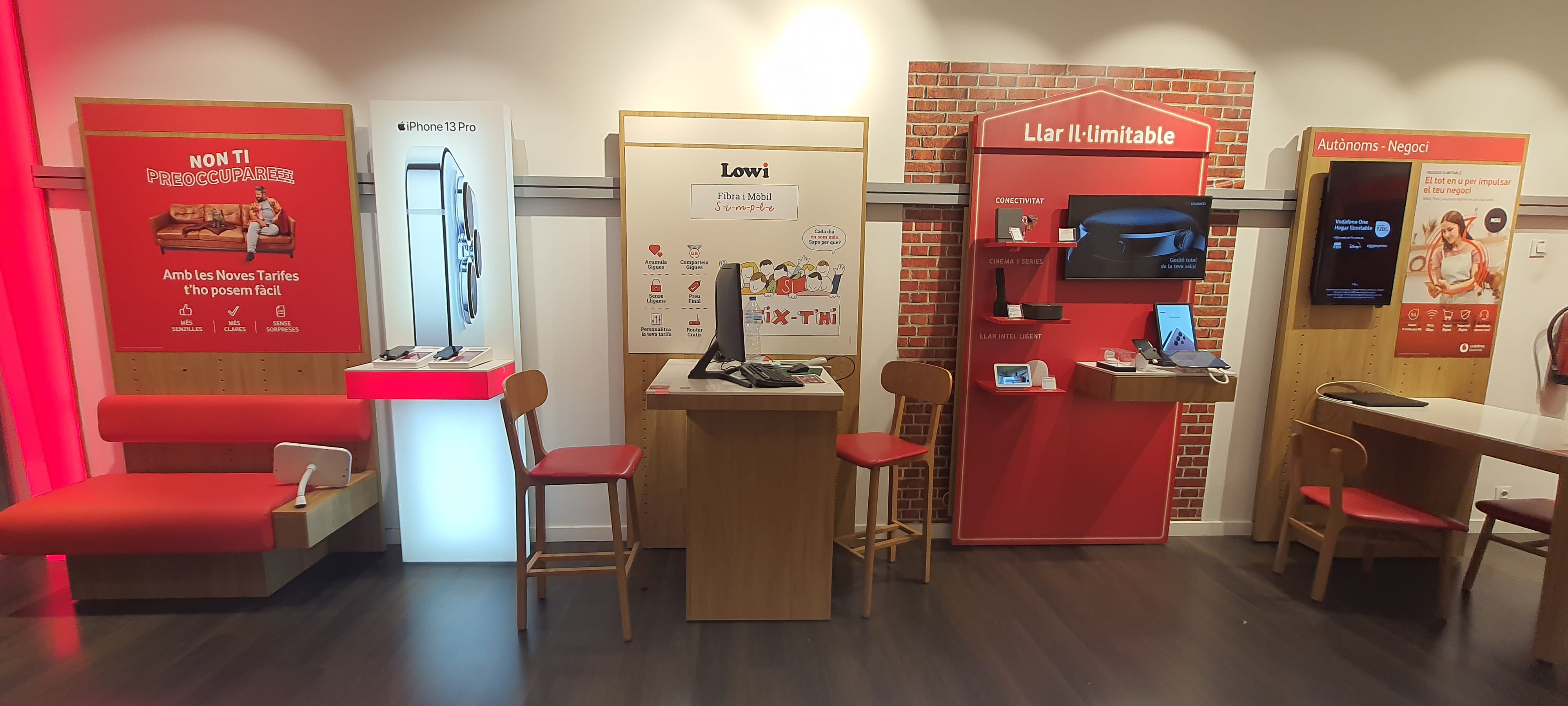 Vodafone Barcelona - CC Arenas foto