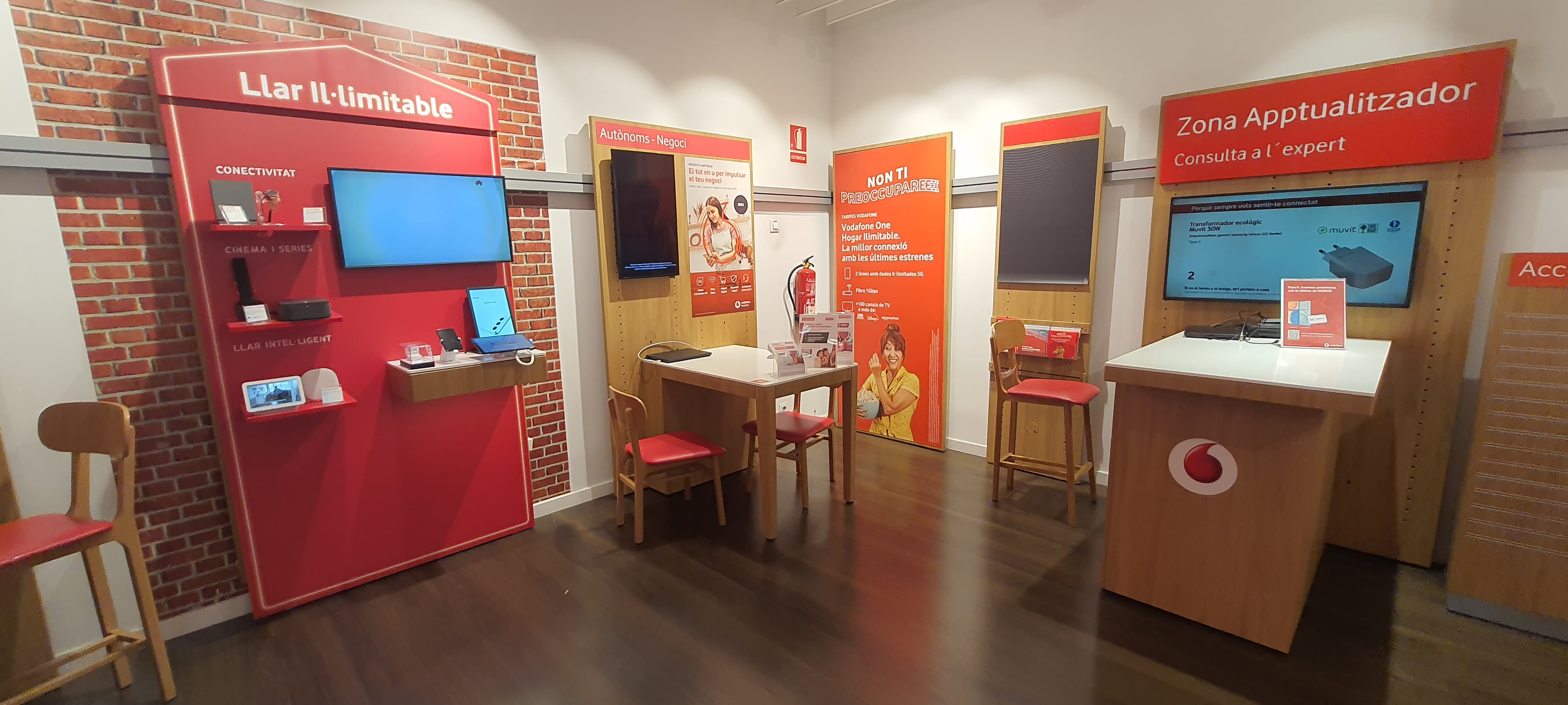 Vodafone Barcelona - CC Arenas foto
