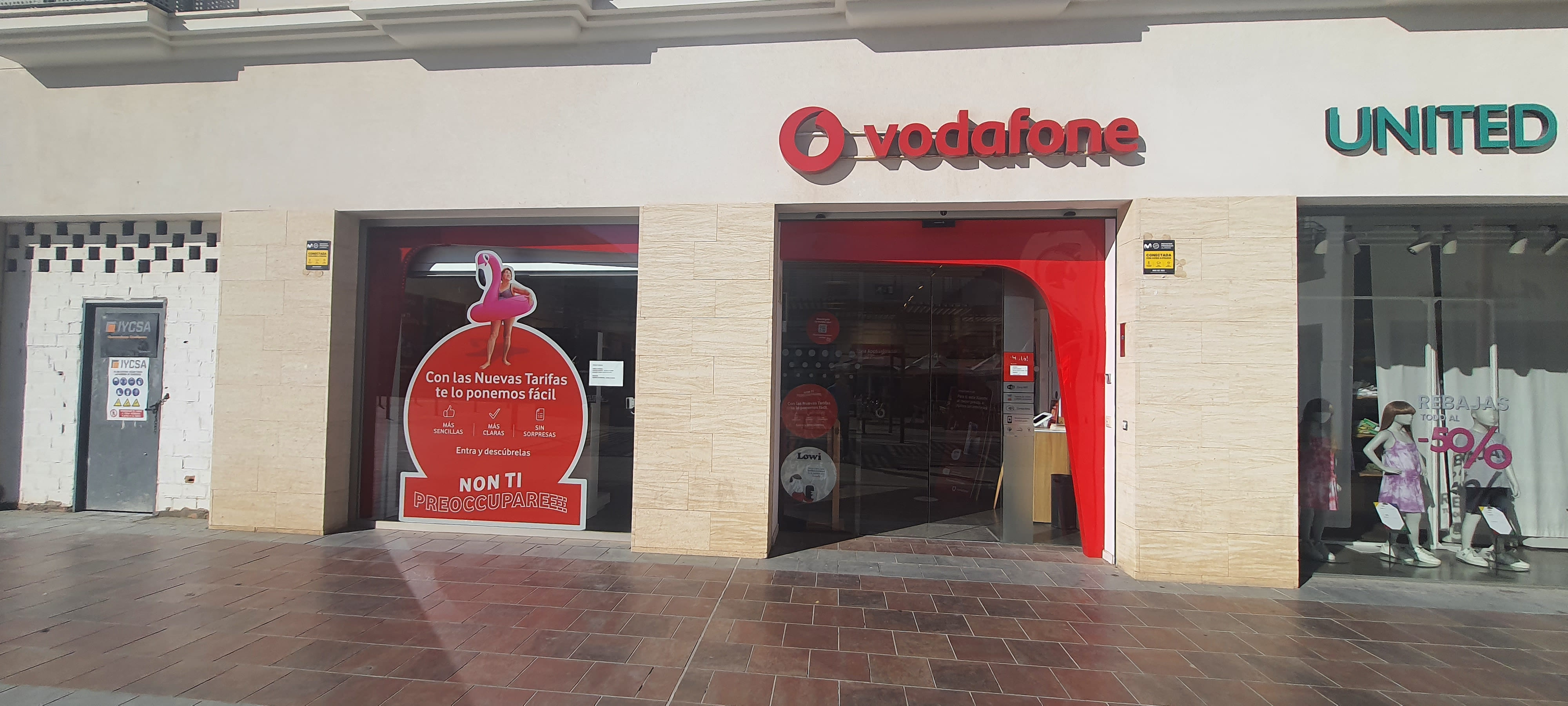 Vodafone Chiclana - Bodegas foto