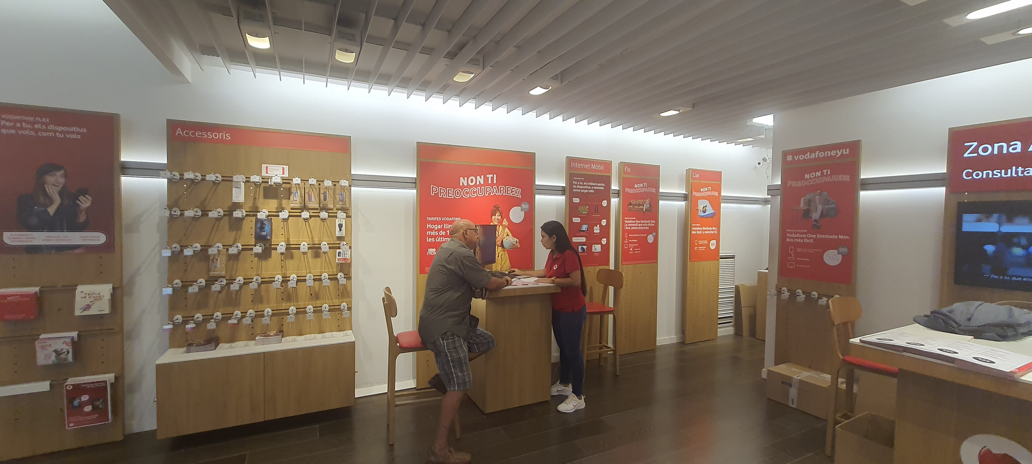 Vodafone Barcelona - CC Glories foto