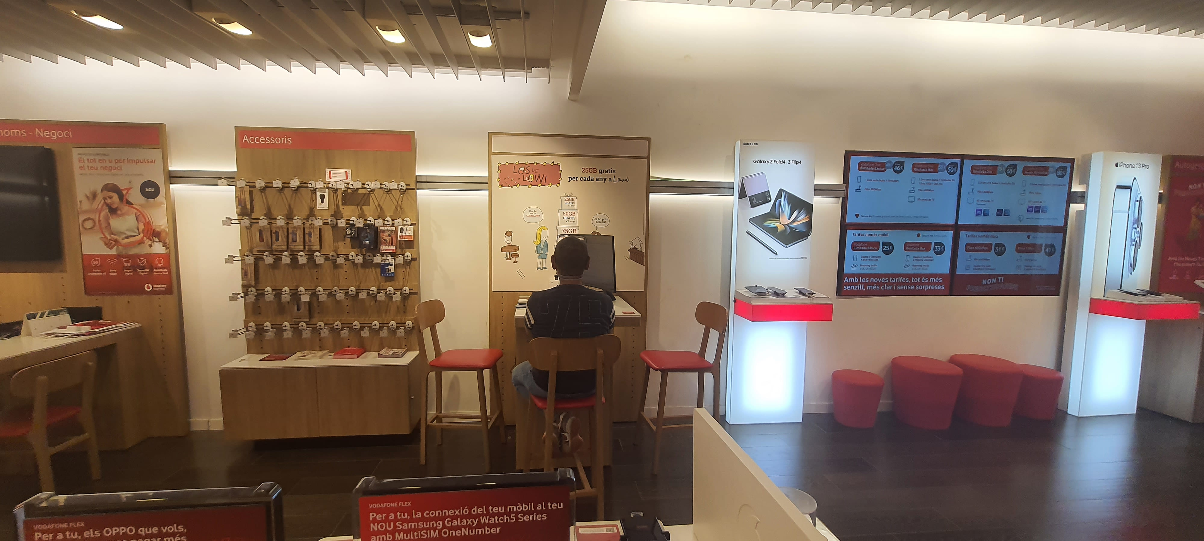 Vodafone Barcelona - CC Glories foto