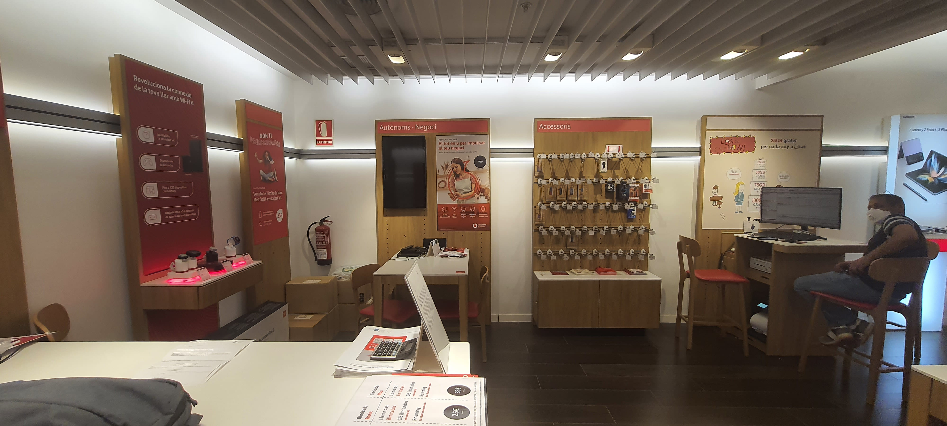 Vodafone Barcelona - CC Glories foto