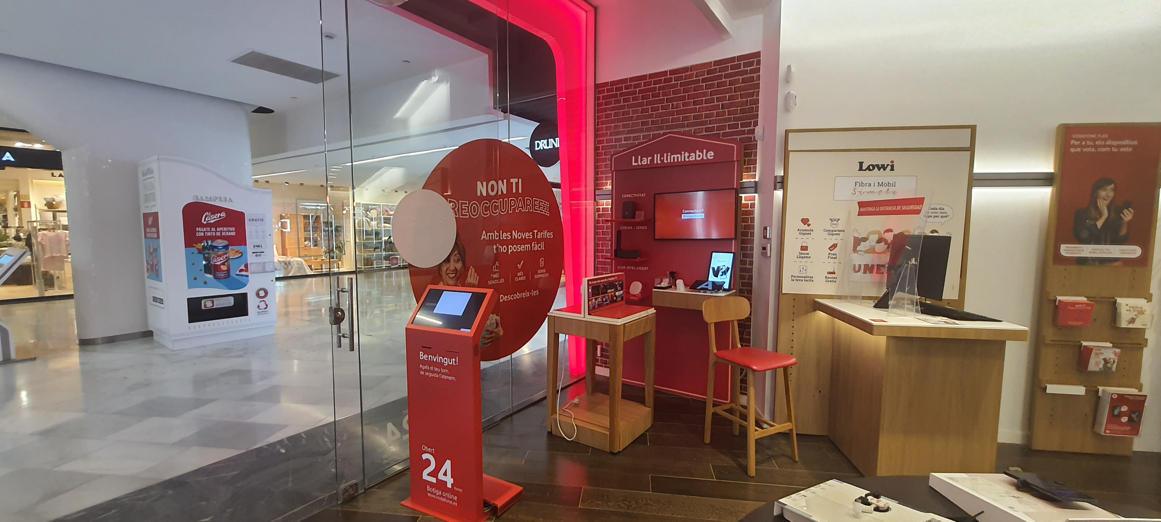 Vodafone Barcelona - CC Glories foto