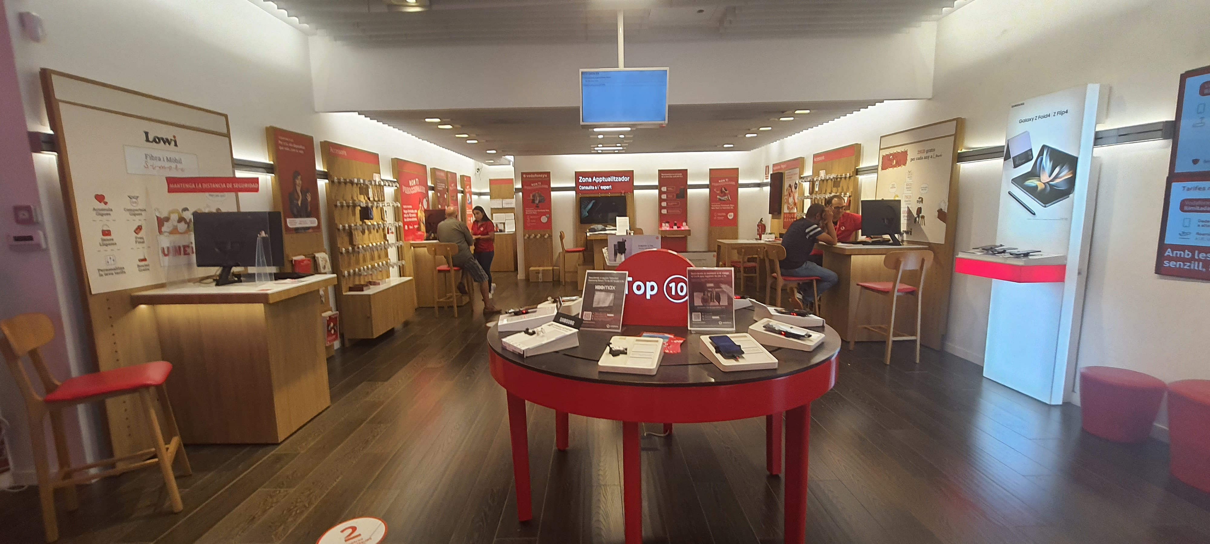 Vodafone Barcelona - CC Glories foto