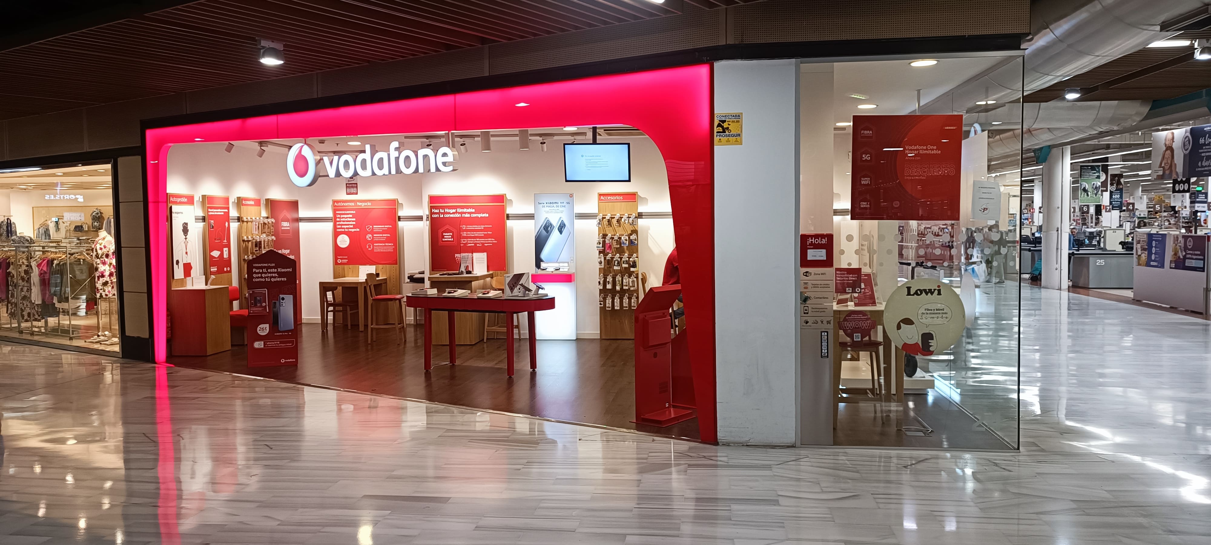 Vodafone CC Los Fresnos foto
