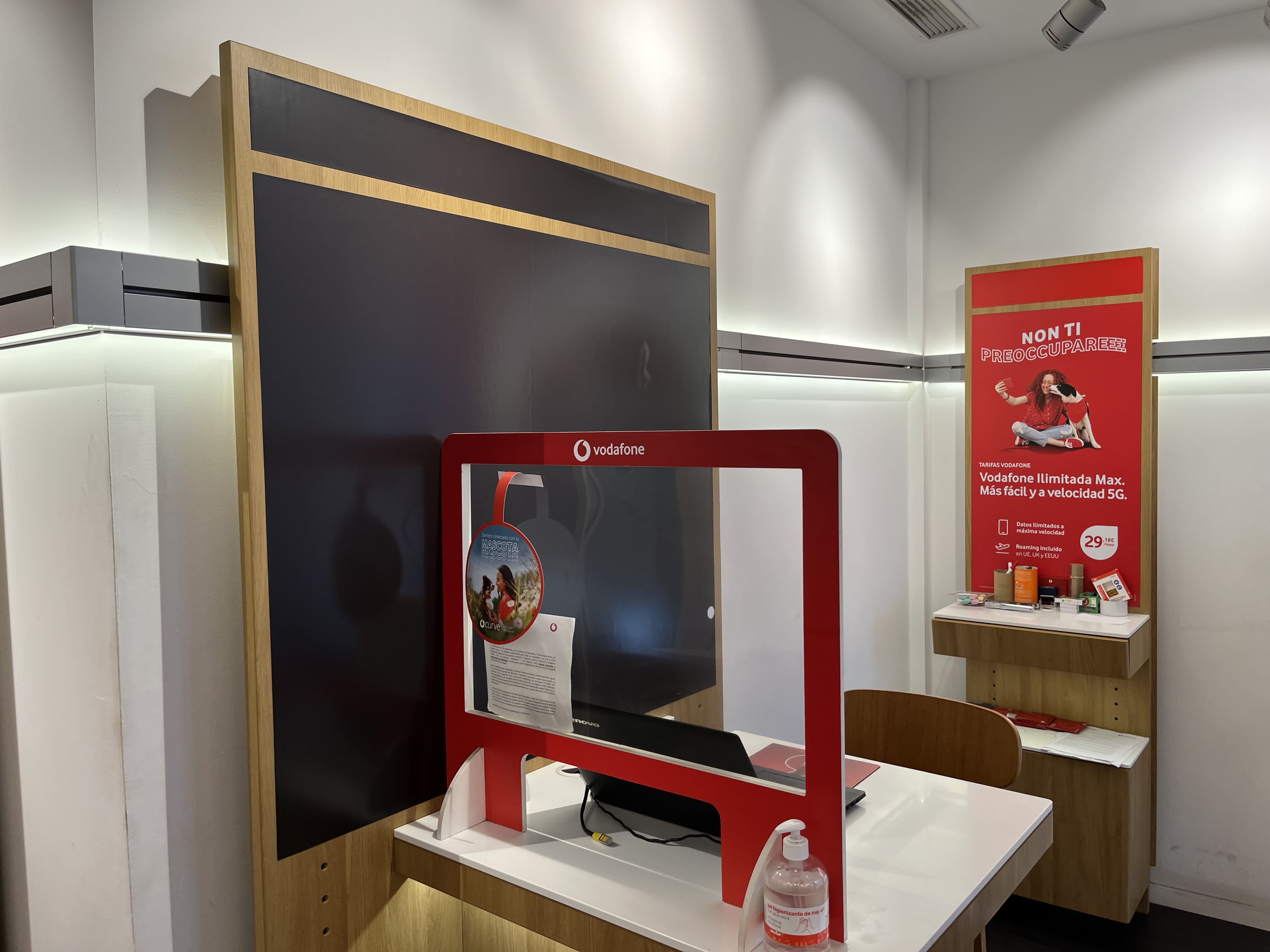 Vodafone Alcampo Telde foto