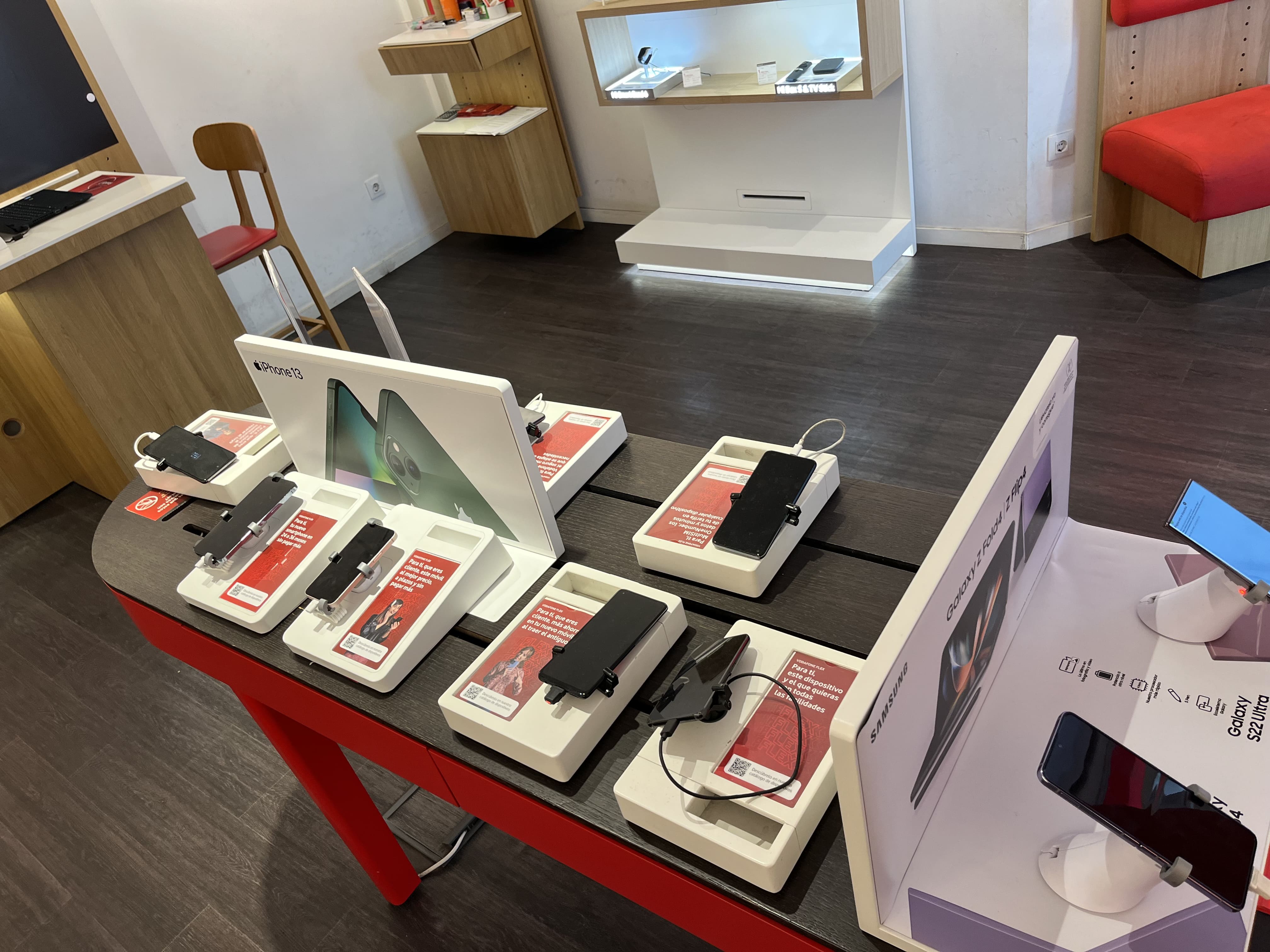 Vodafone Alcampo Telde foto