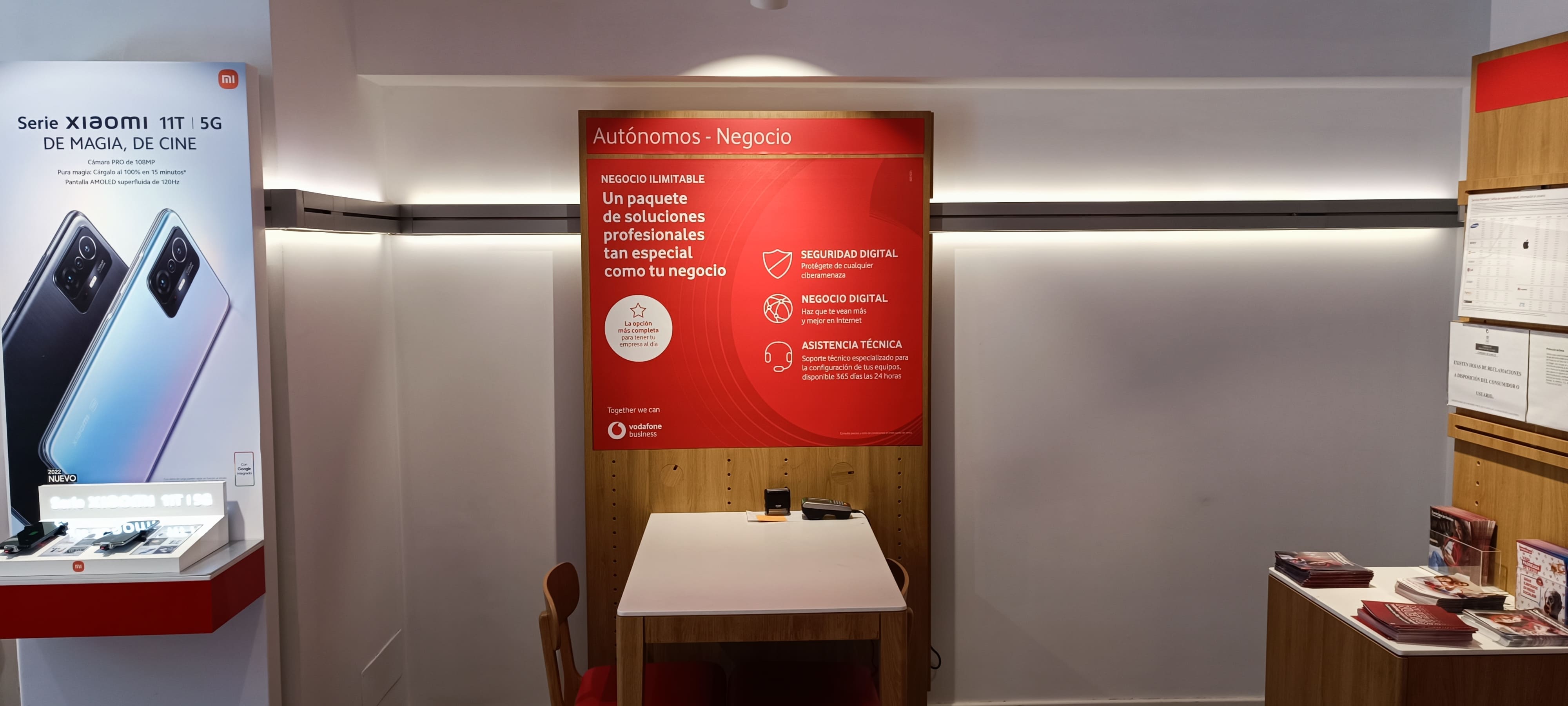 Vodafone Mieres - Manuel Llaneza foto