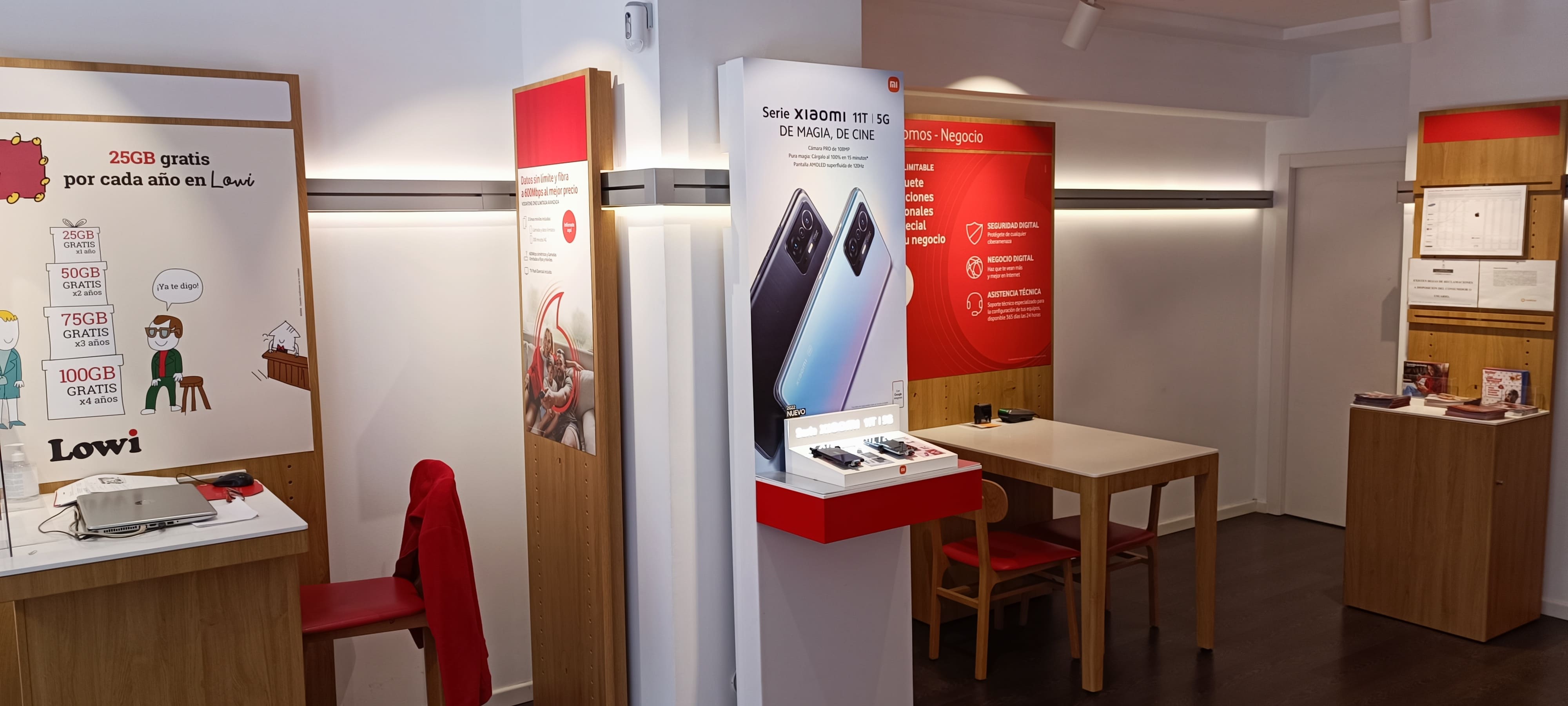 Vodafone Mieres - Manuel Llaneza foto