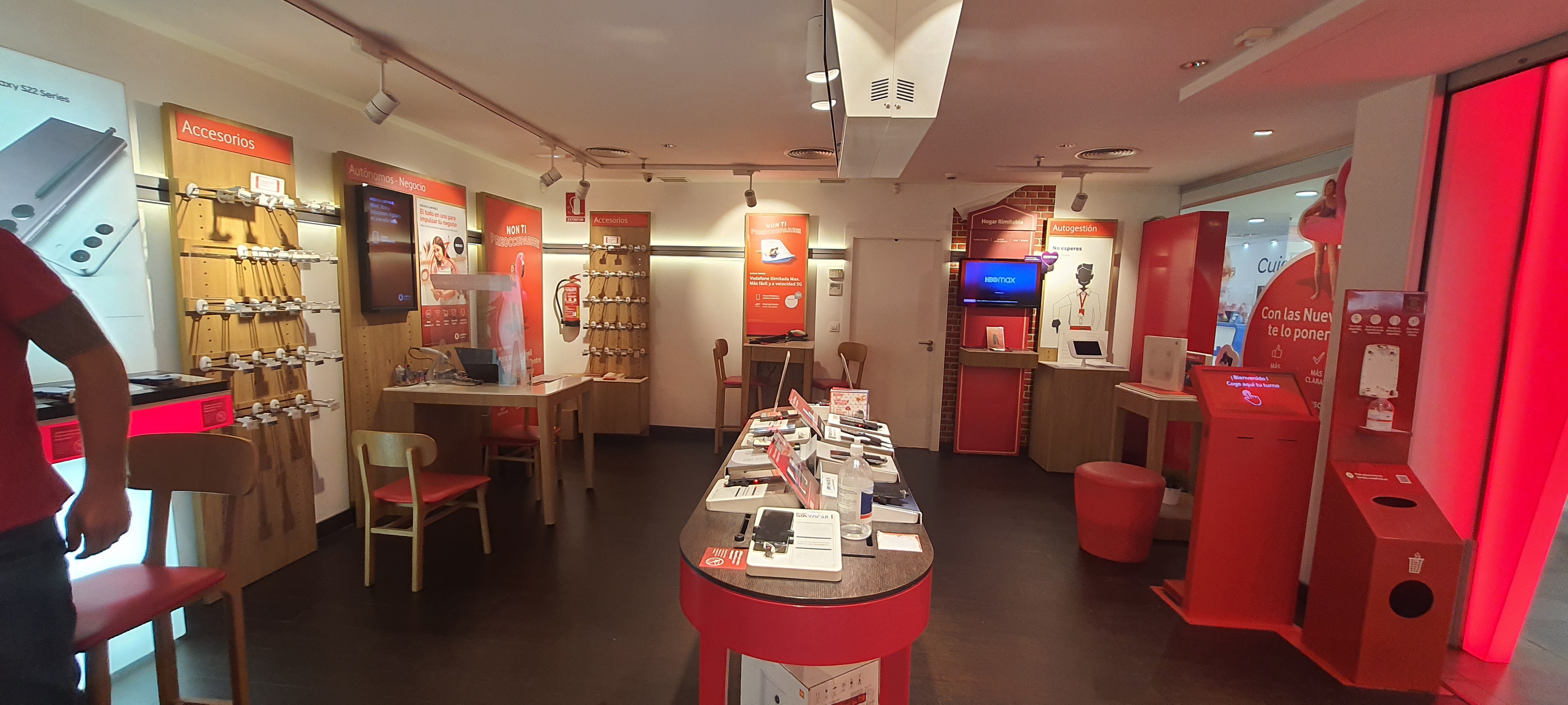 Vodafone Carrefour Almeria foto