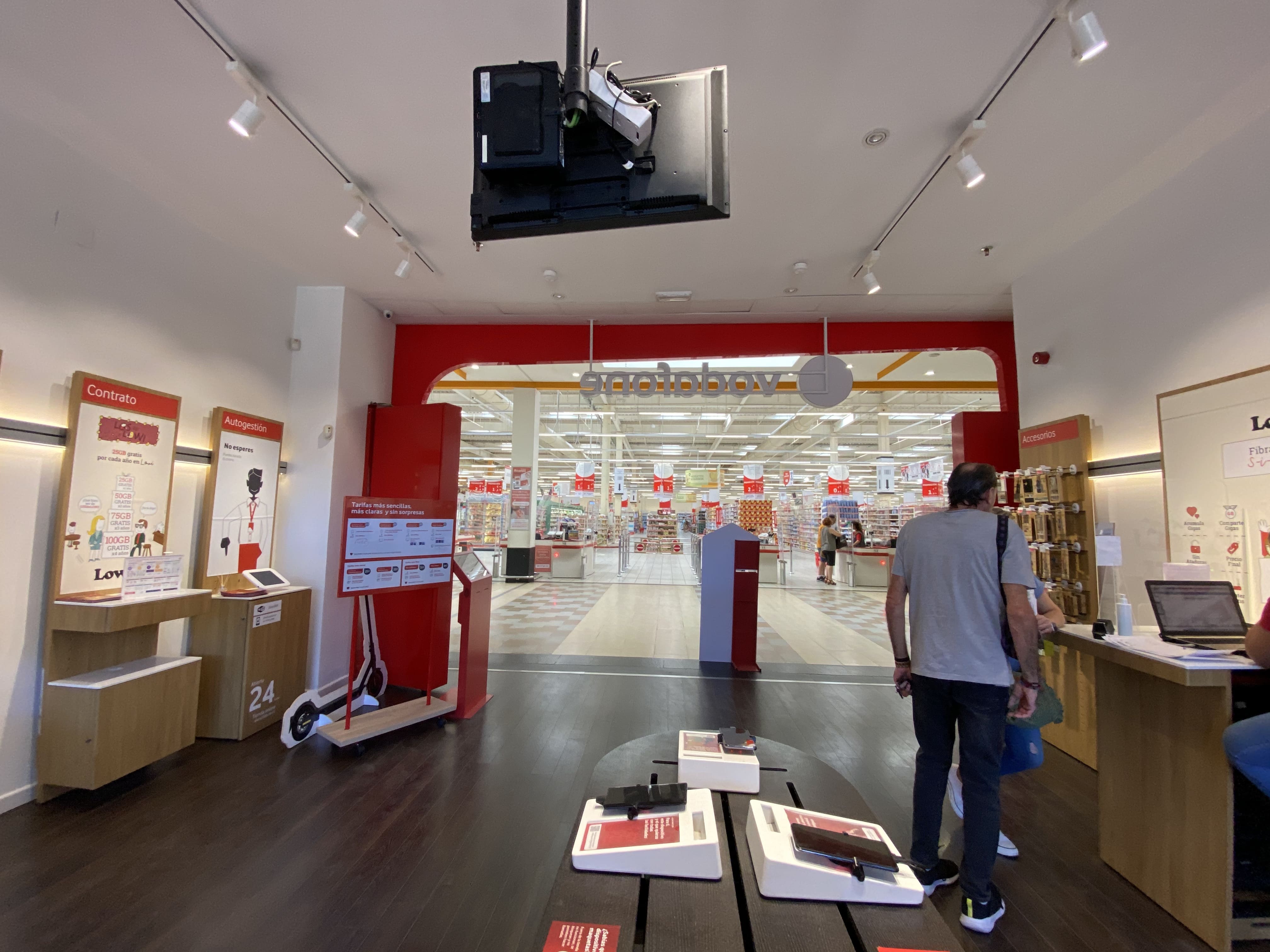 Vodafone Albacete - CC Imaginalia foto