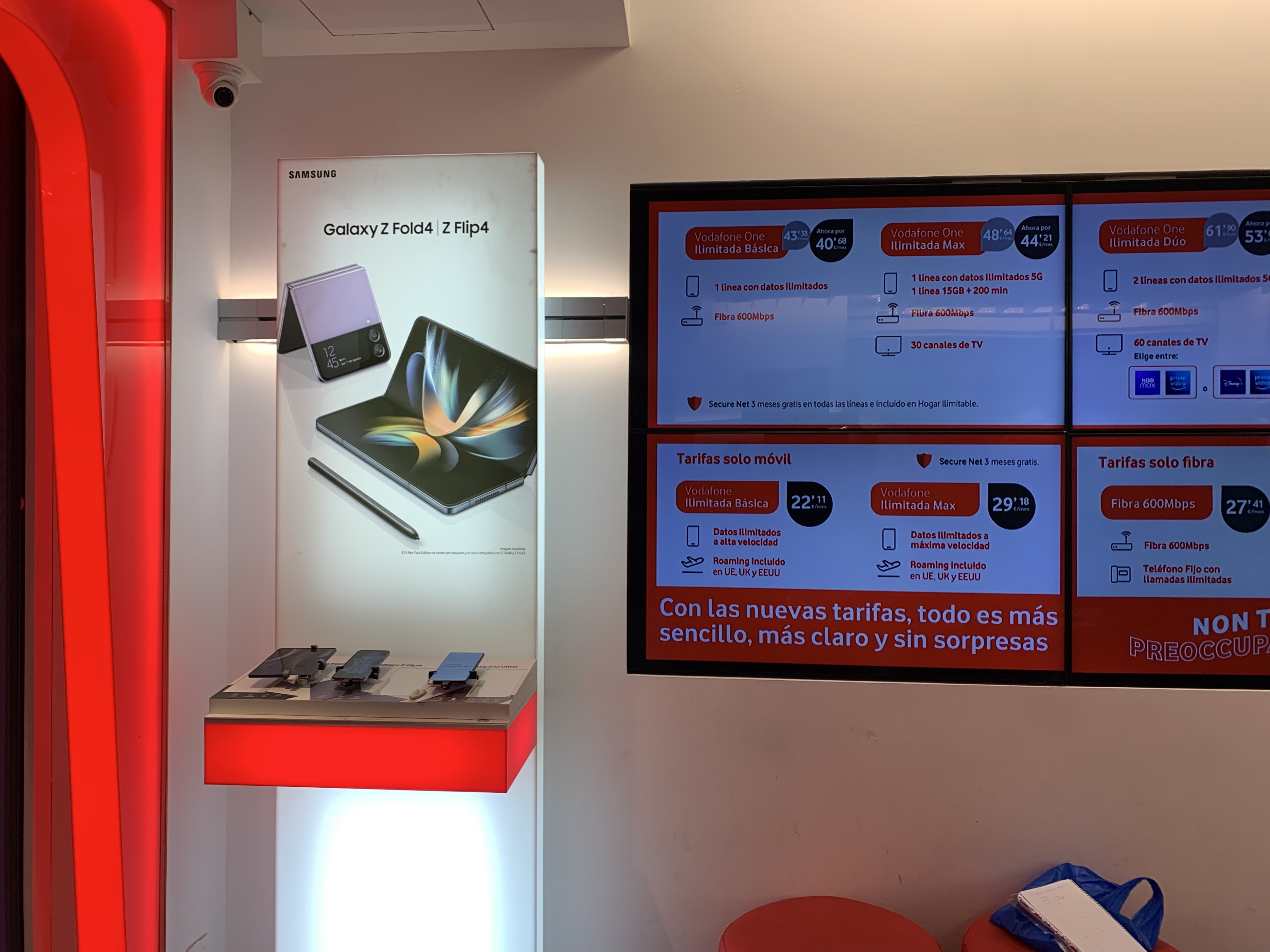Vodafone Las Palmas - Mesa y López foto