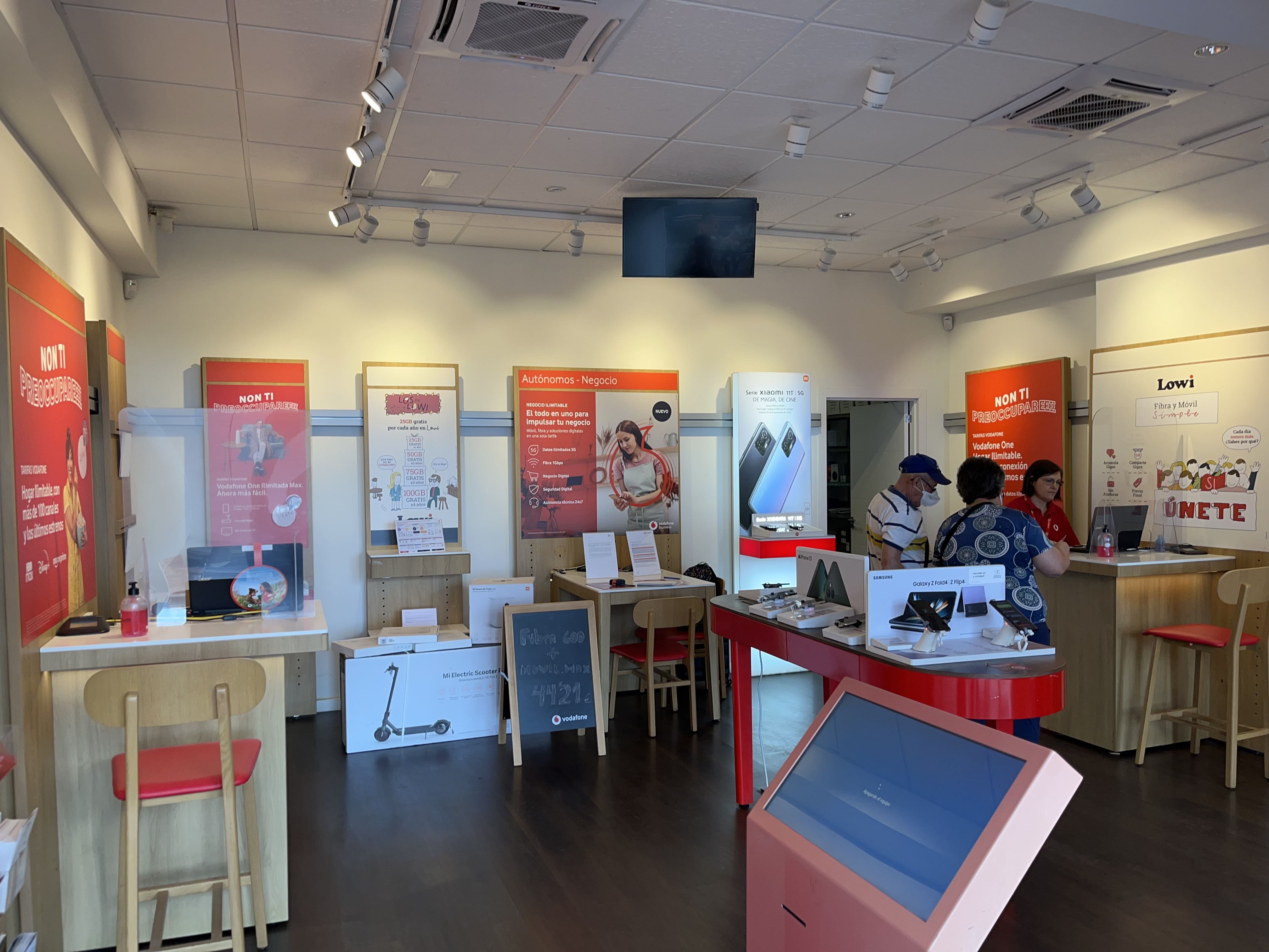 Vodafone Santa Cruz de la Palma - Avda Marítima foto