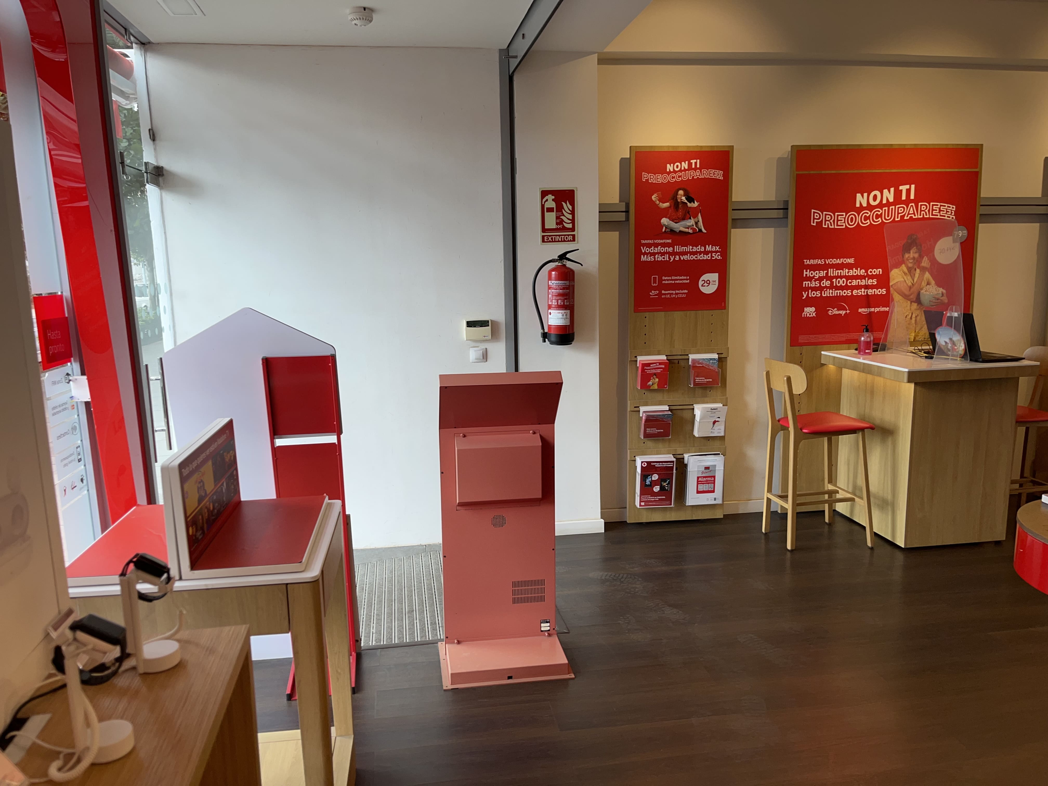 Vodafone Santa Cruz de la Palma - Avda Marítima foto