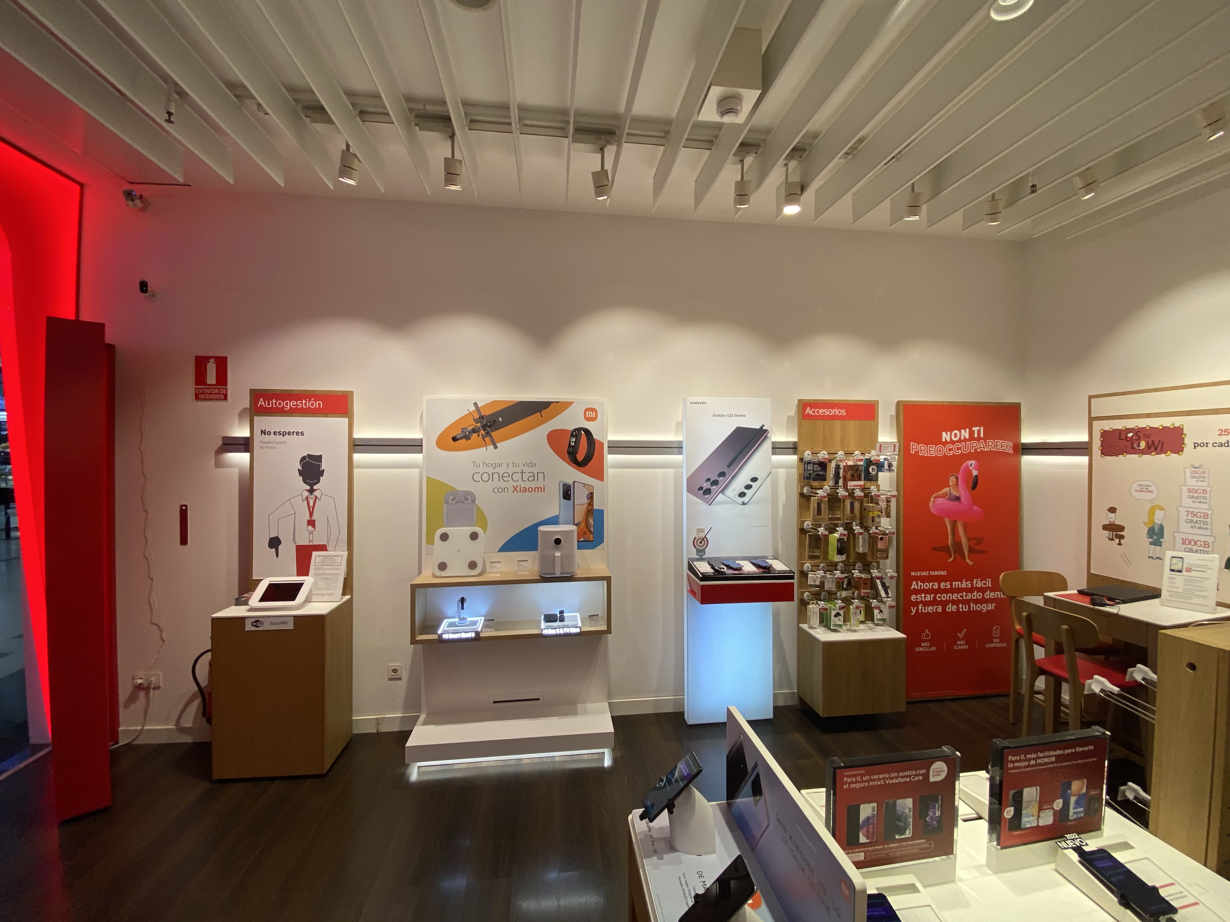 Vodafone Camas - CC Aljarafe foto