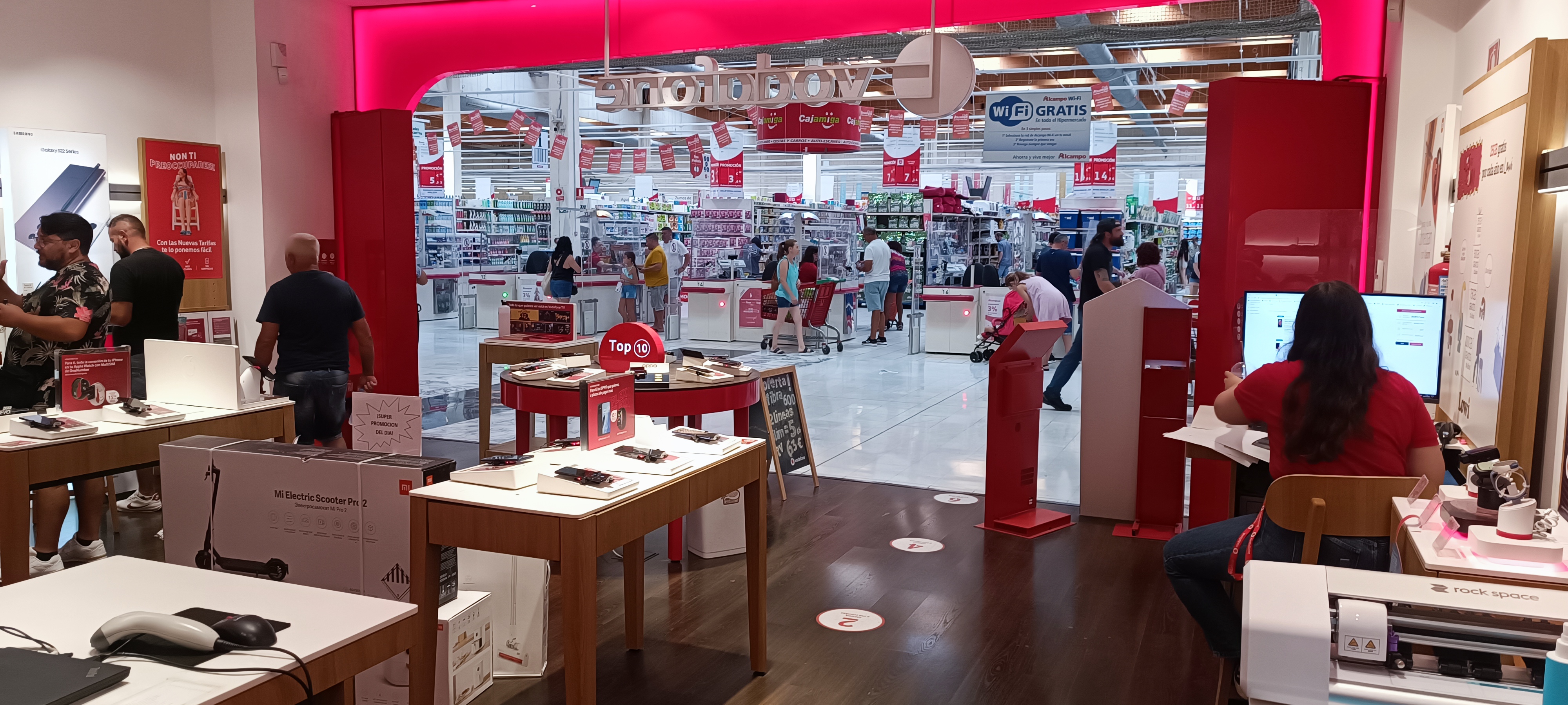 Vodafone Castellón - CC Salera foto