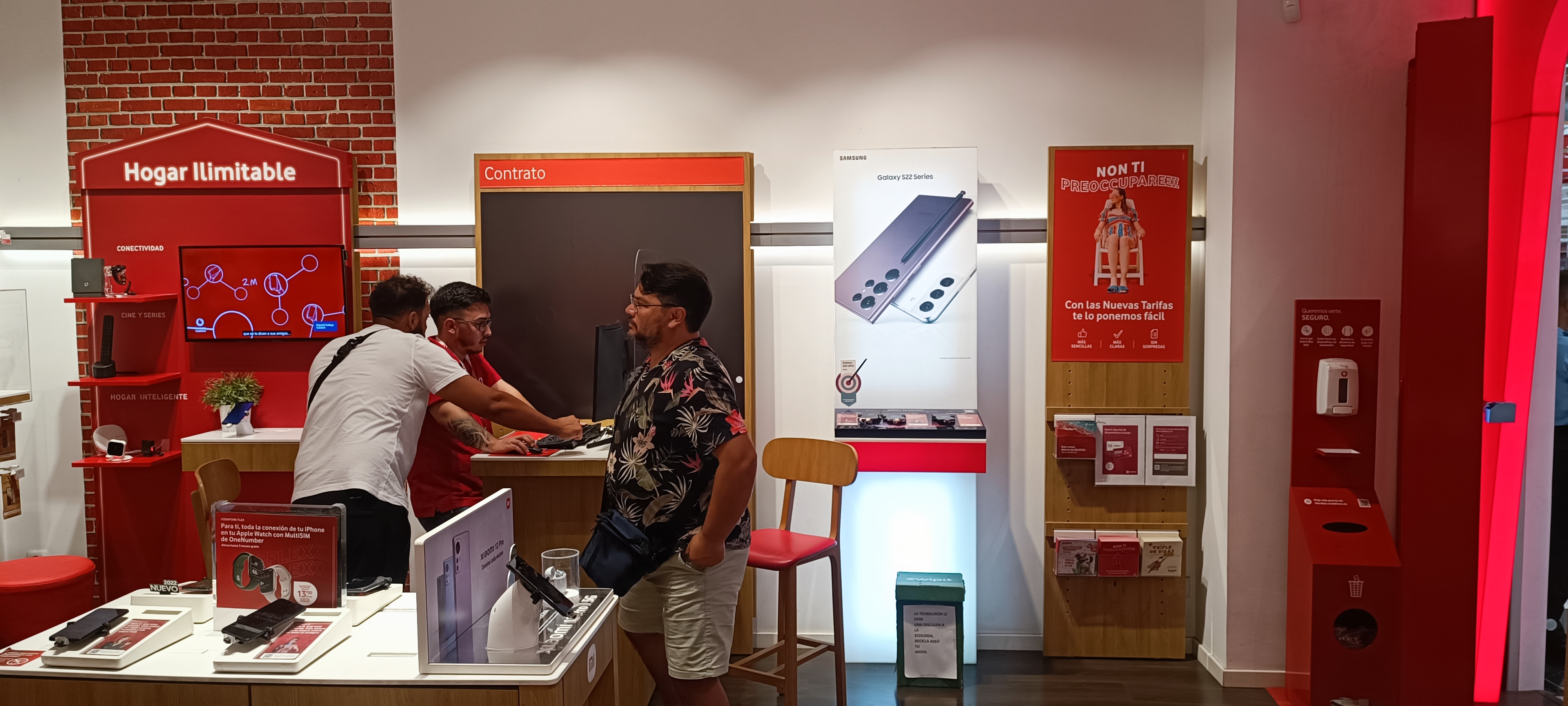 Vodafone Castellón - CC Salera foto
