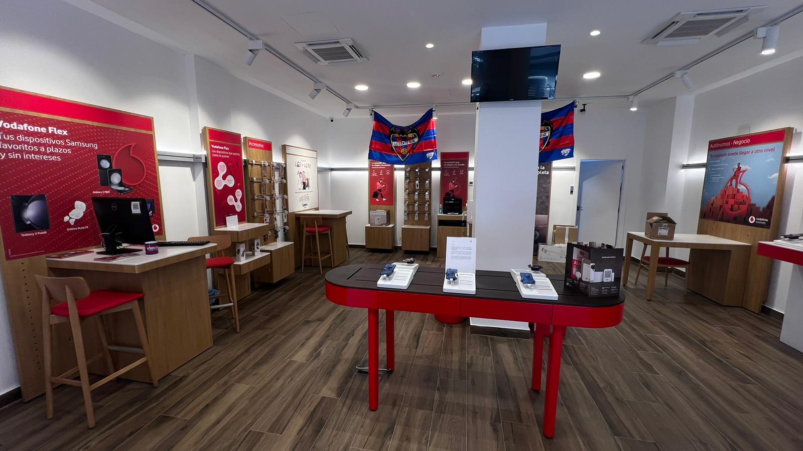 Vodafone Valencia - Almirante Cadarso foto