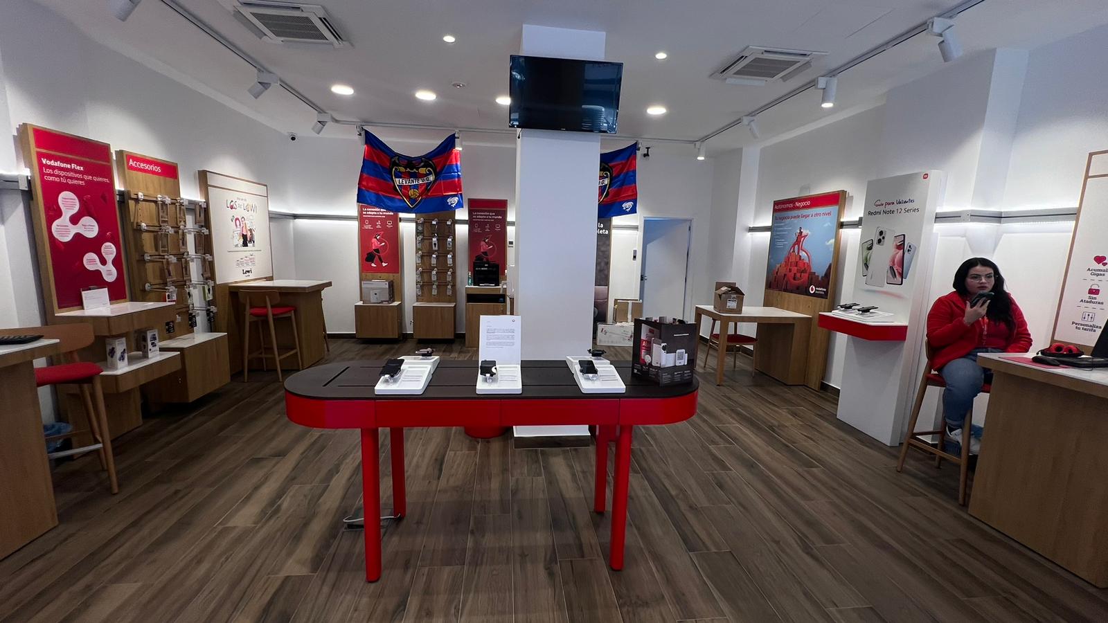Vodafone Valencia - Almirante Cadarso foto