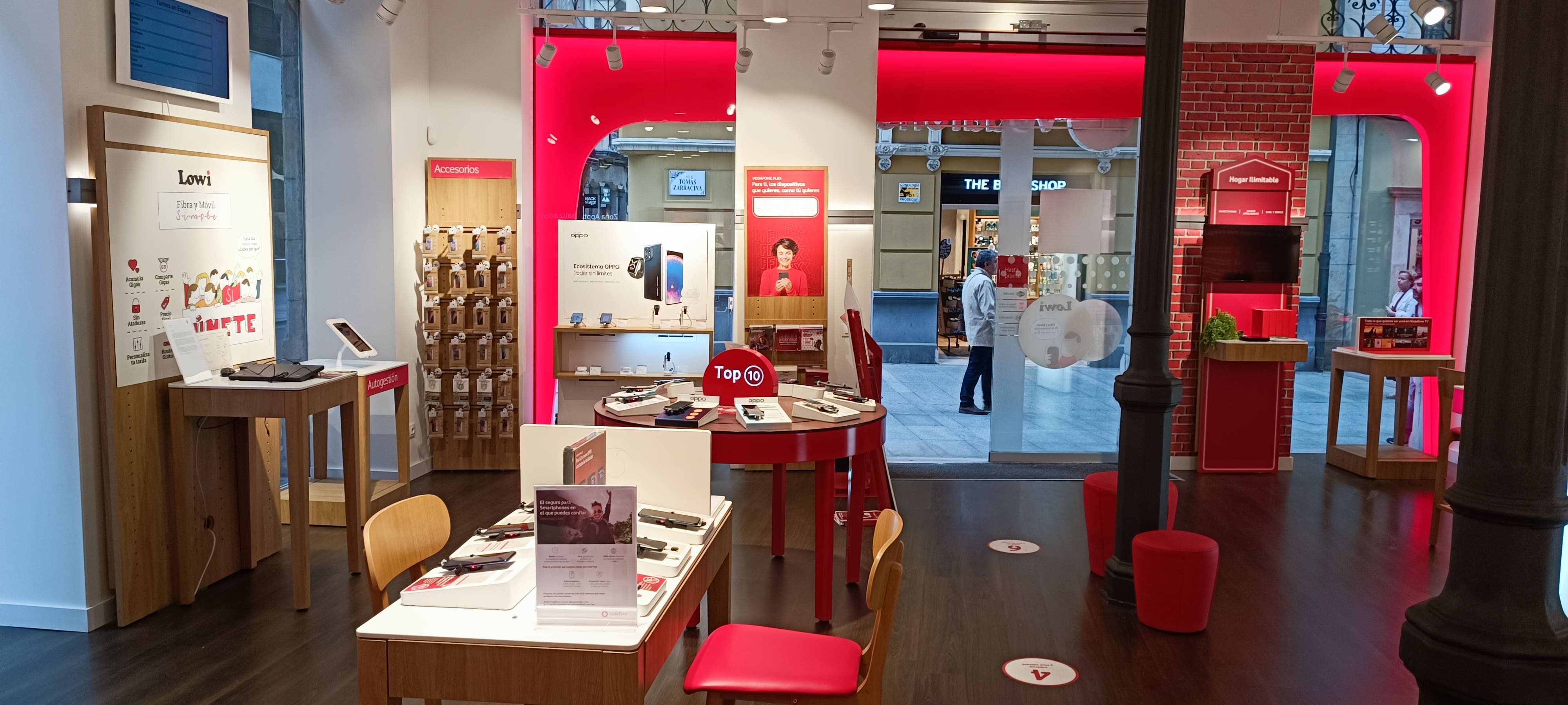 Vodafone Gijón - Los Moros foto