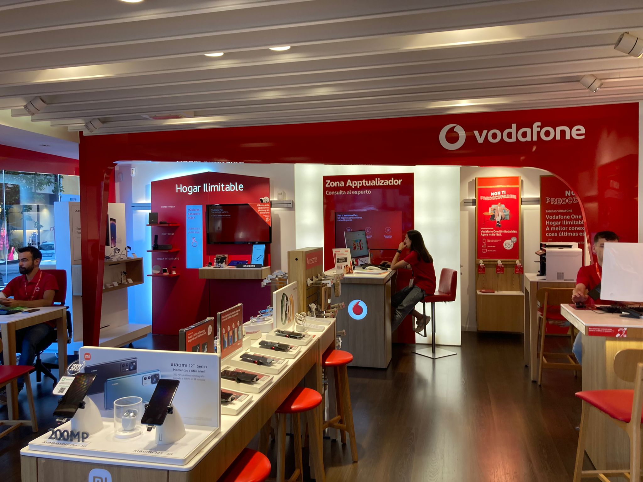 Vodafone Plaza Pontevedra foto