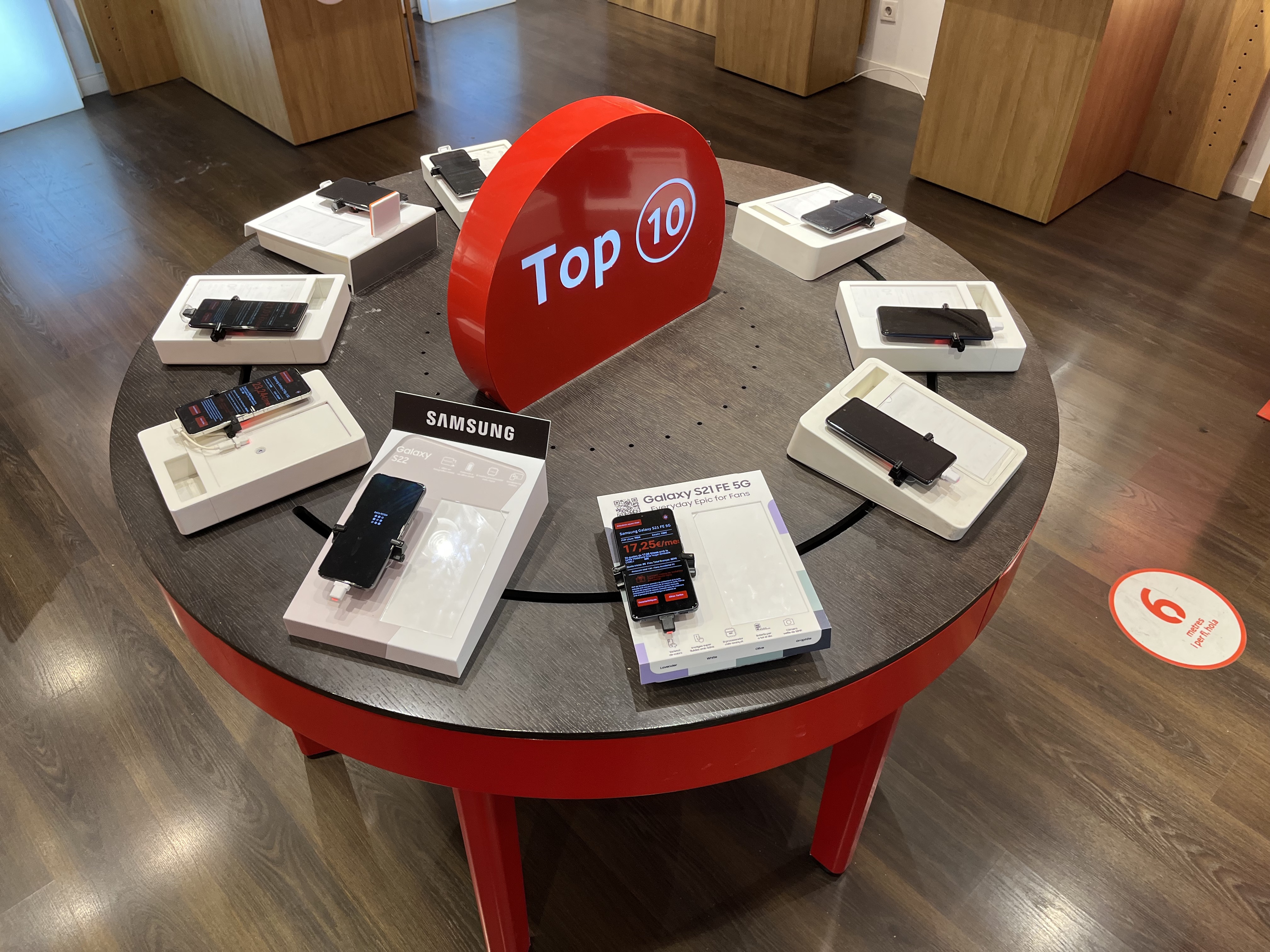 Vodafone Manresa - CC Carrefour Manresa foto
