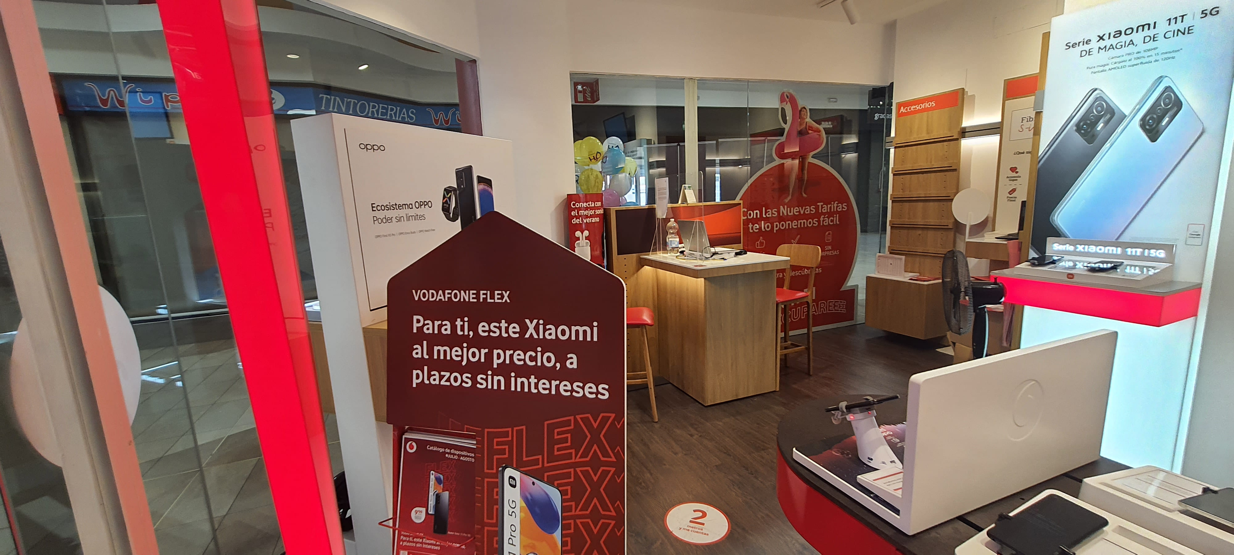 Vodafone Granada - Carrefour Armilla foto