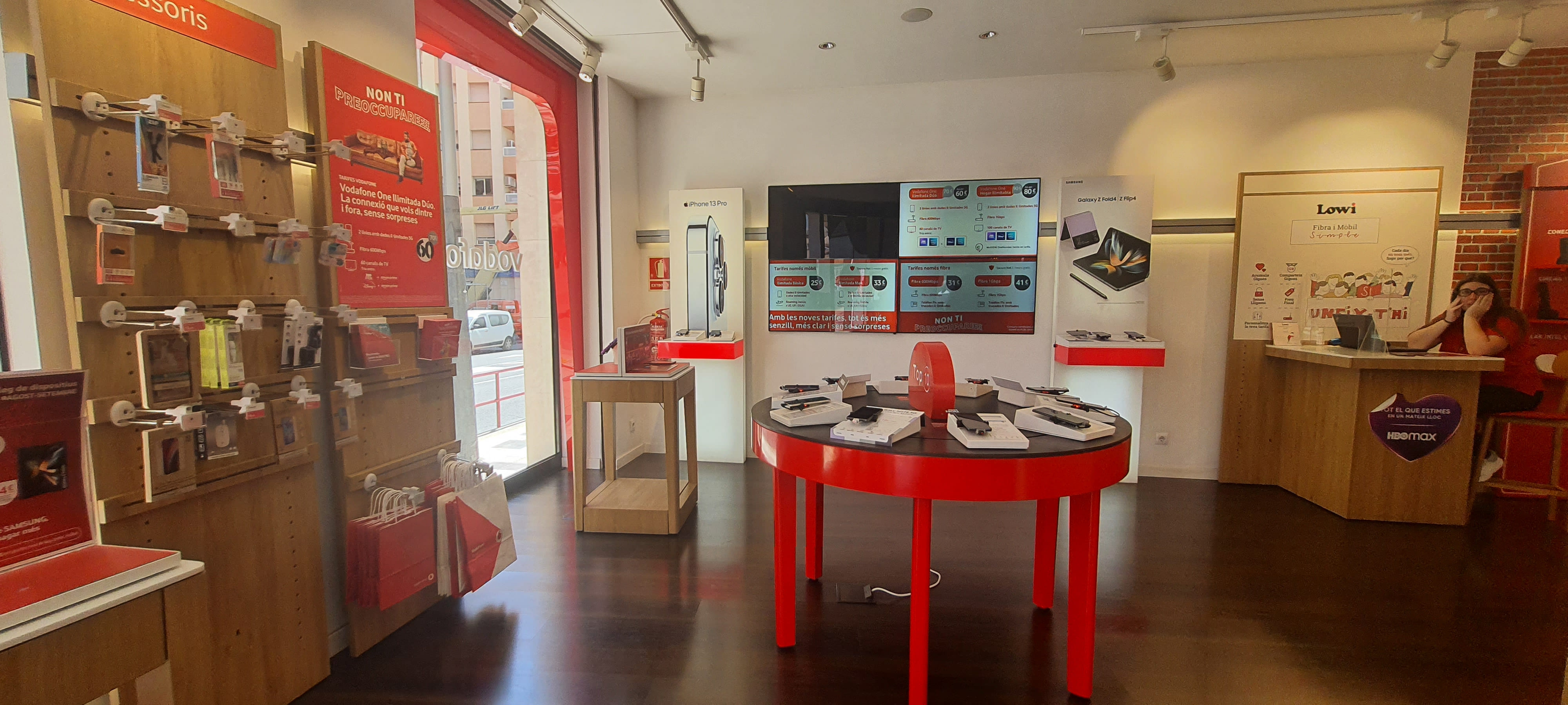 Vodafone Tortosa - Generalitat foto