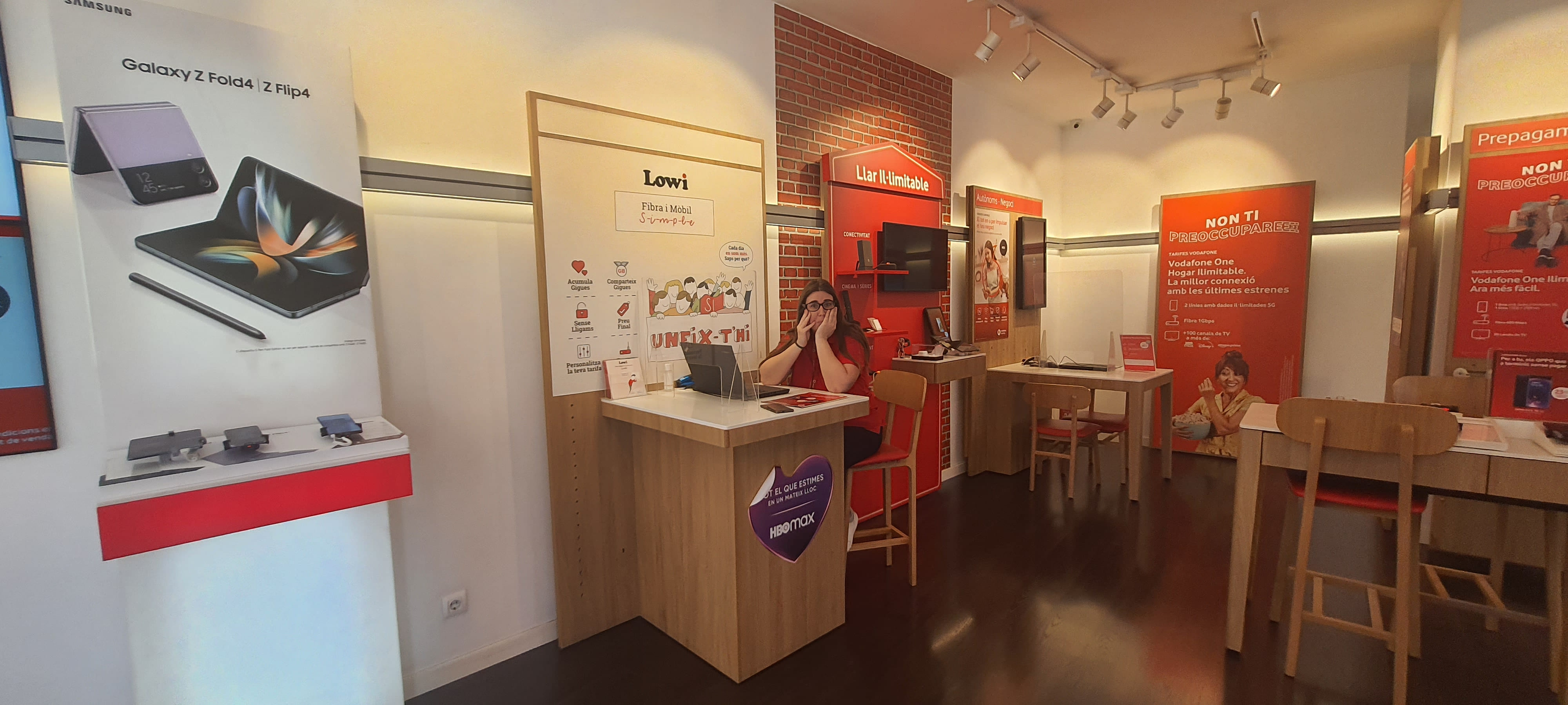 Vodafone Tortosa - Generalitat foto