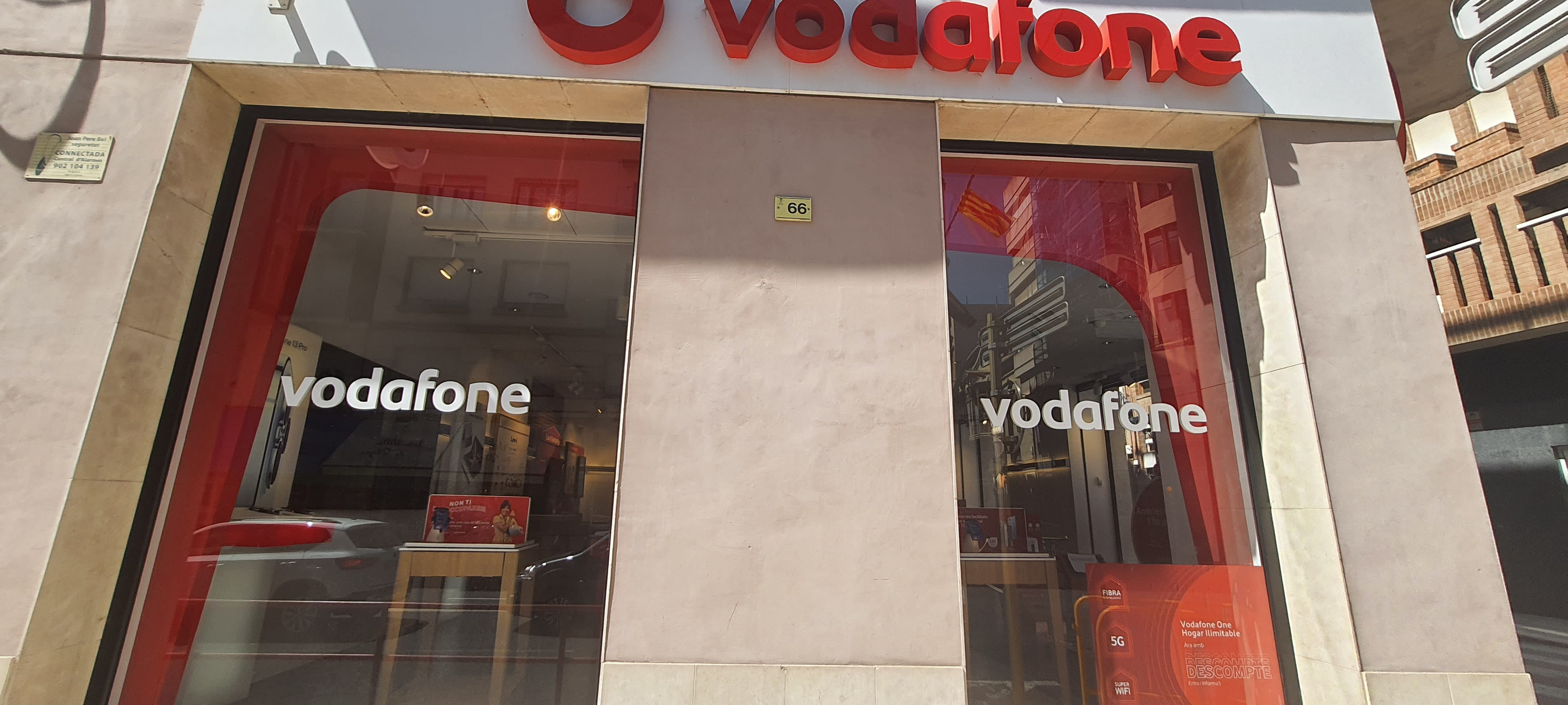 Vodafone Tortosa - Generalitat foto