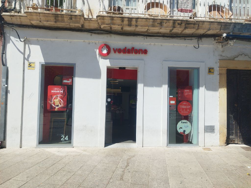 Vodafone San Fernando - C/Real foto