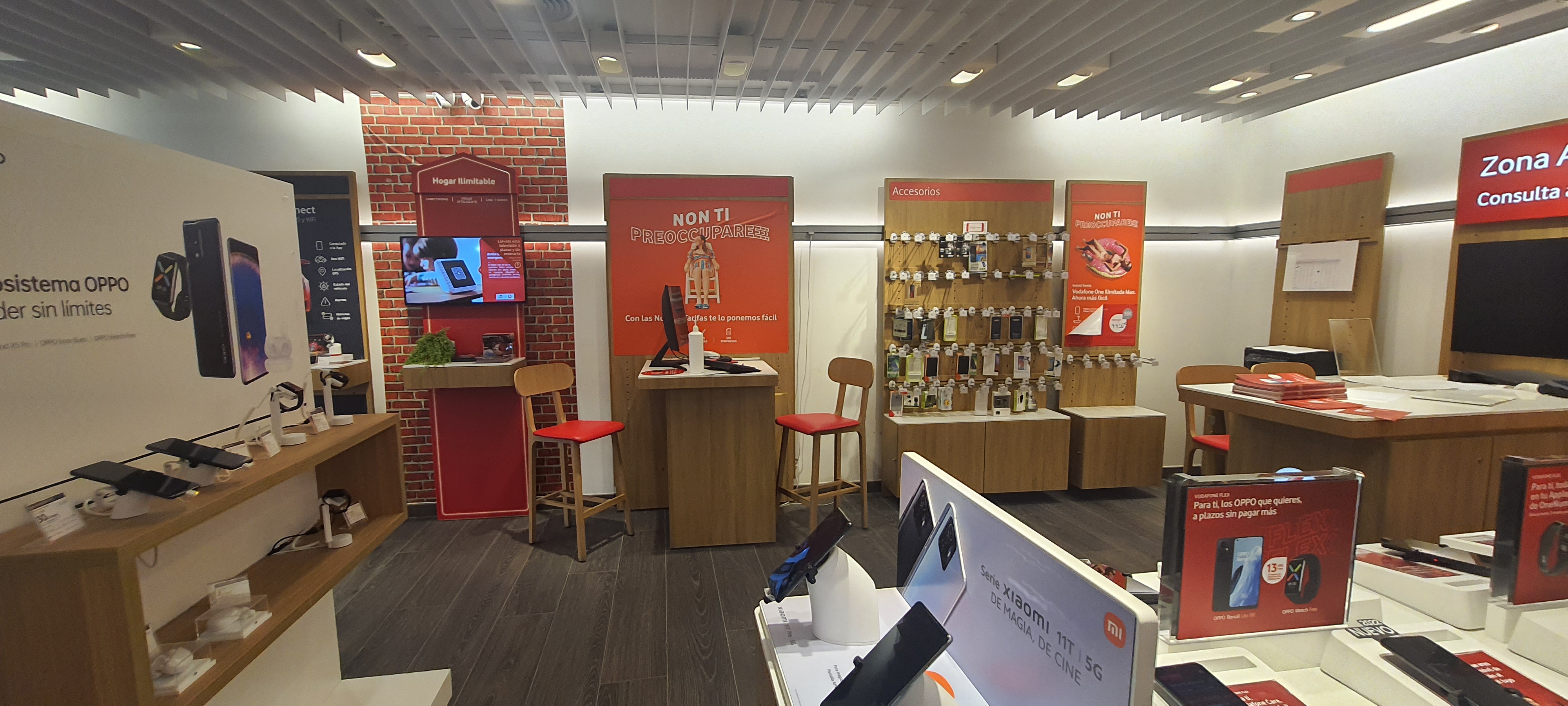 Vodafone San Fernando - C/Real foto