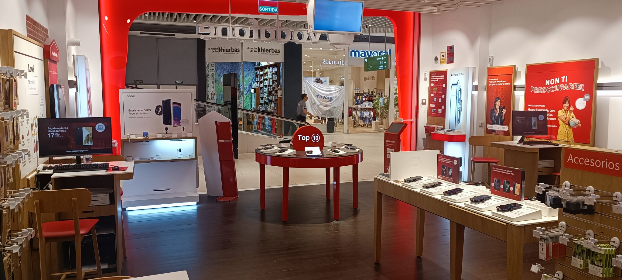Vodafone Carrefour Porto Pi foto