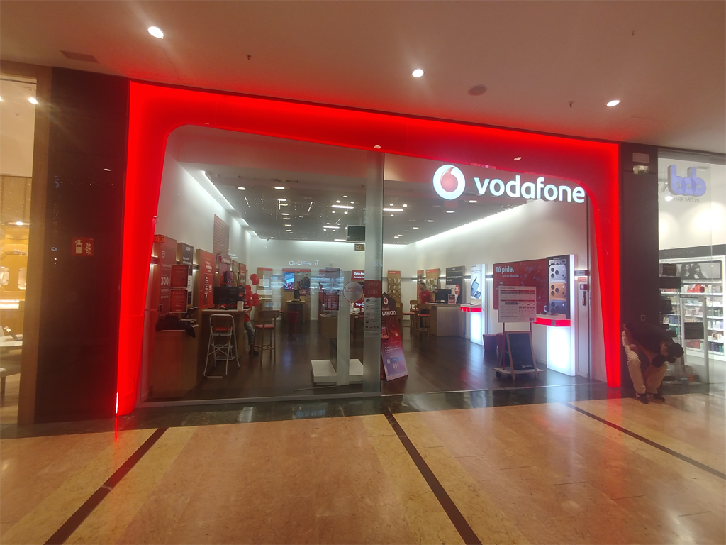 Vodafone Murcia -CC Nueva Condomina foto