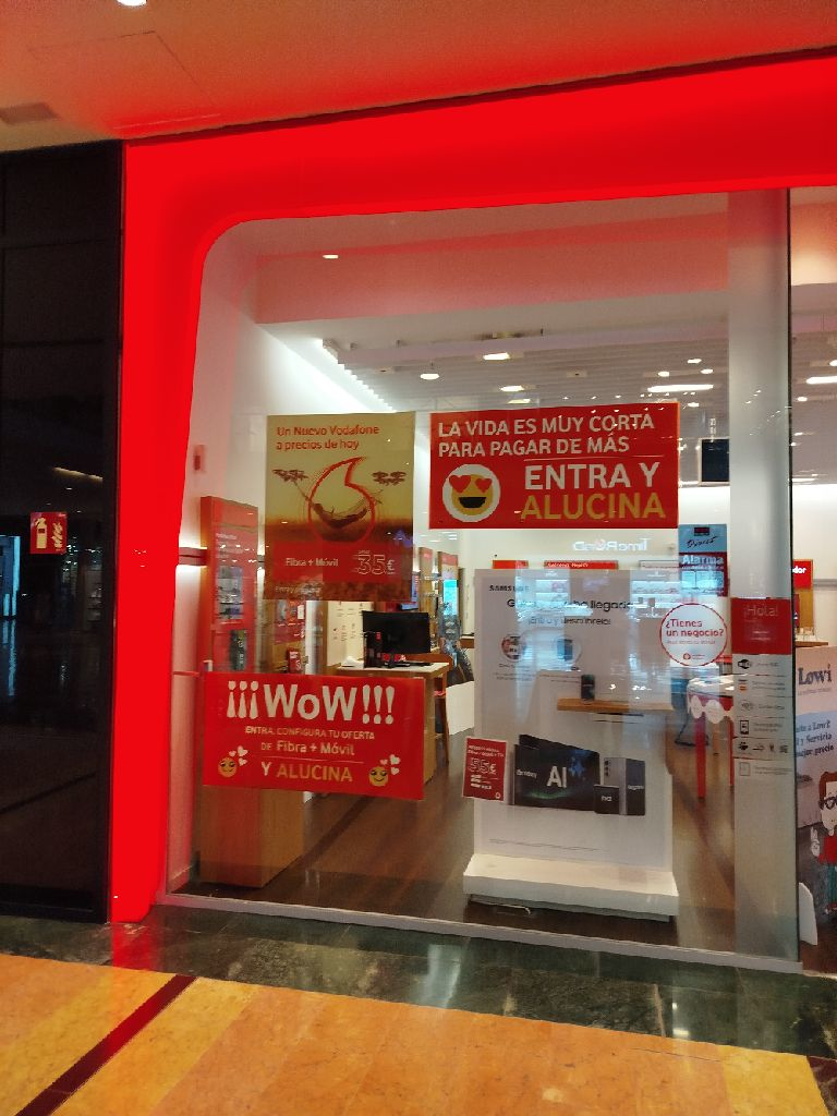 Vodafone Murcia -CC Nueva Condomina foto