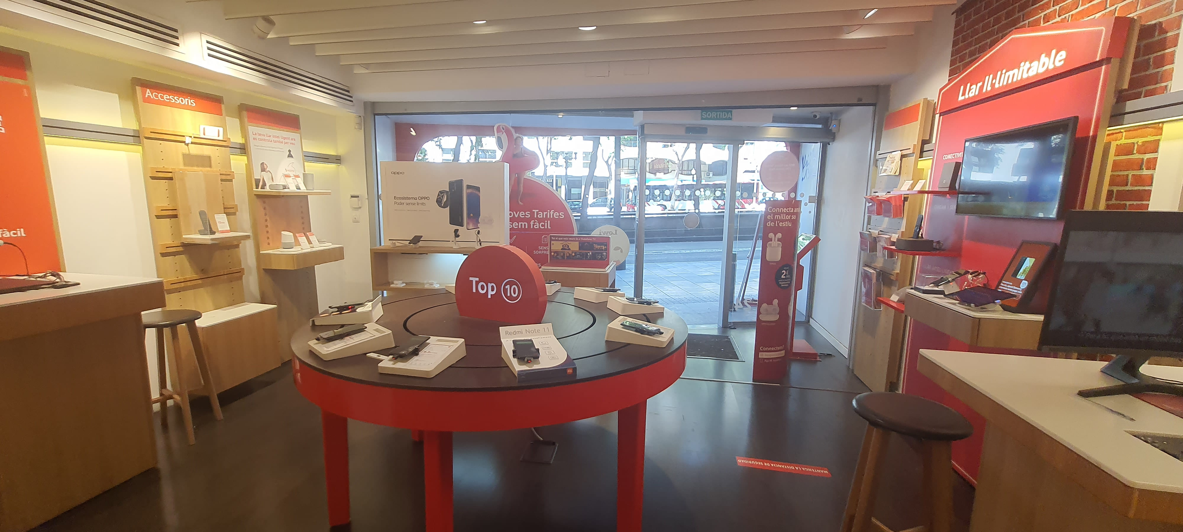 Vodafone Tarragona - Rambla foto