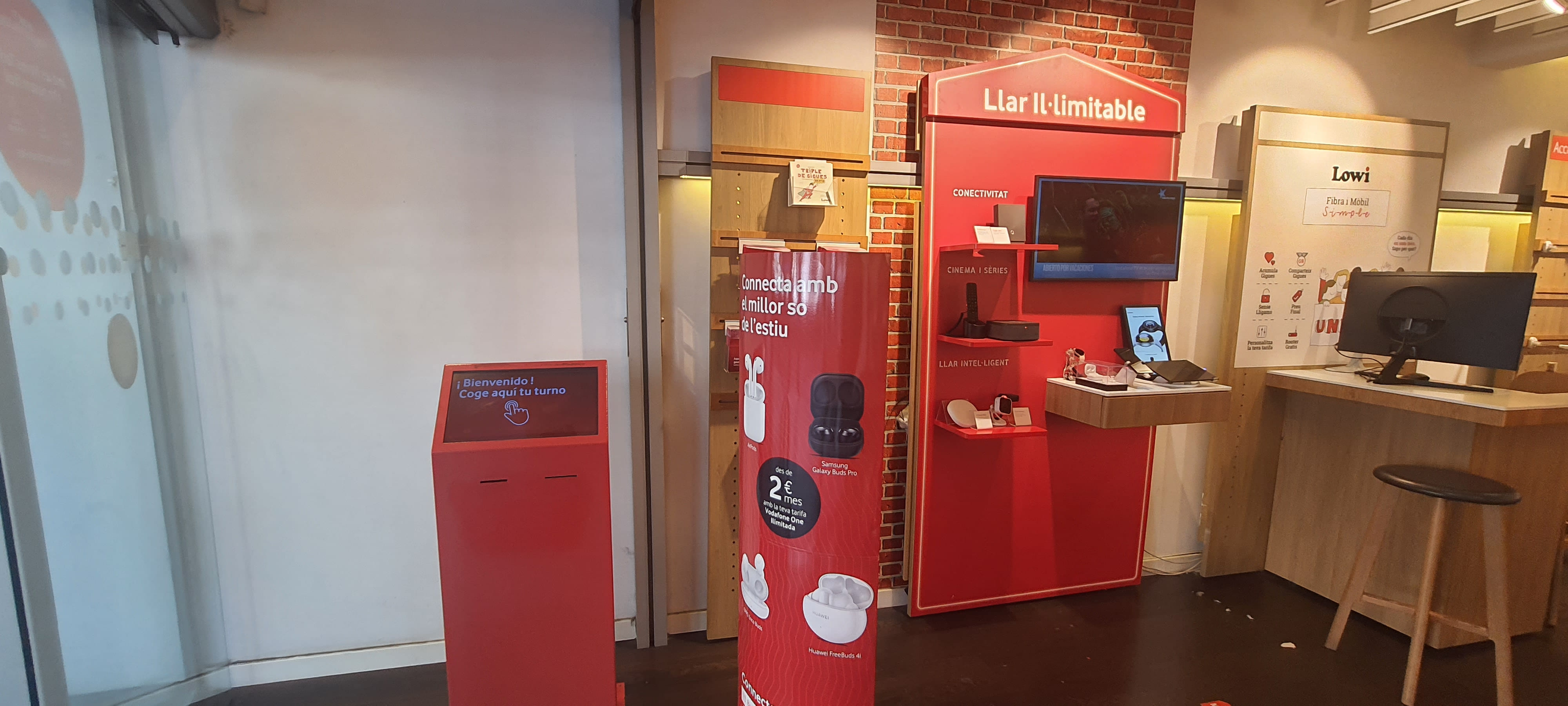 Vodafone Tarragona - Rambla foto