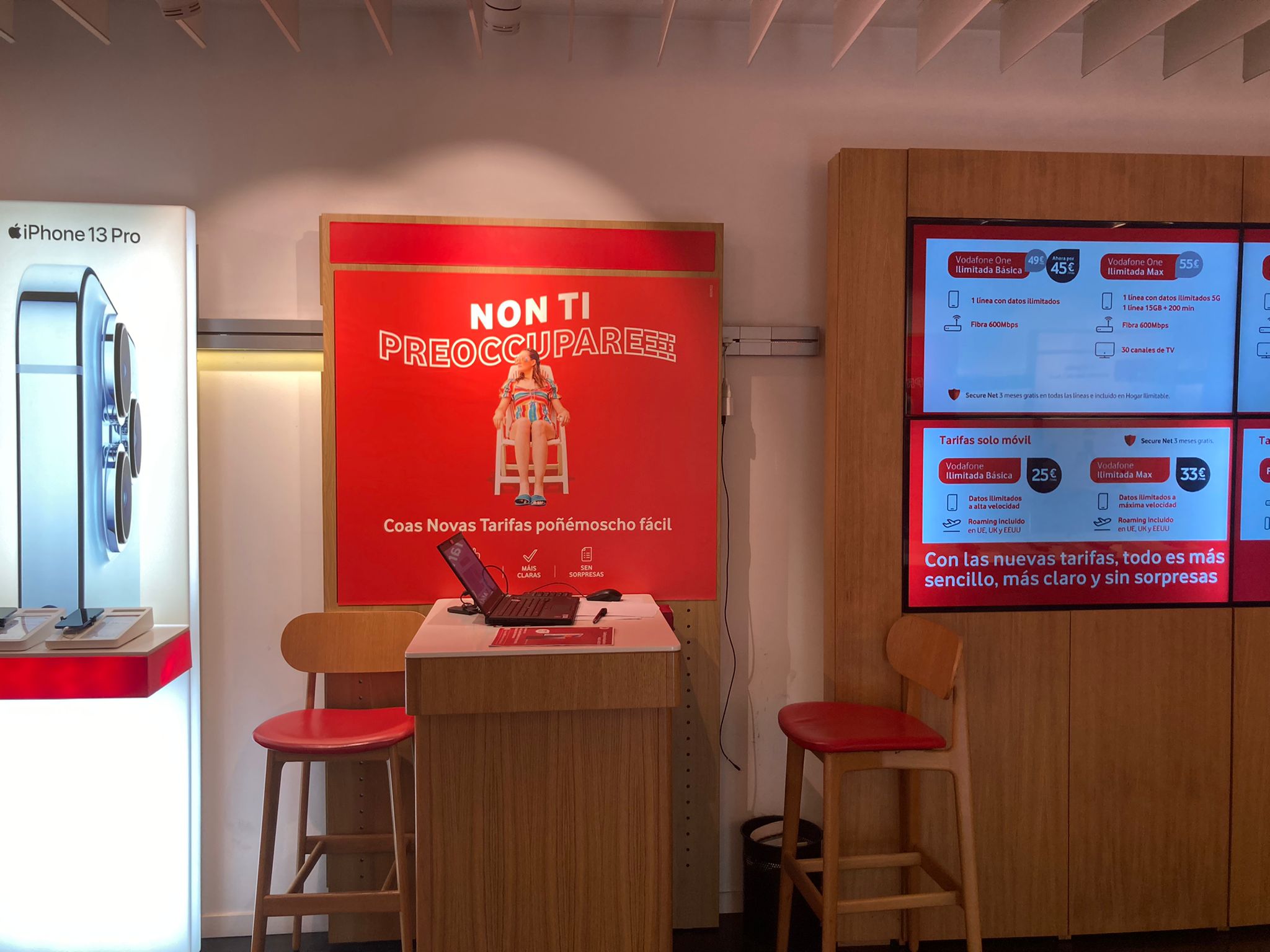 Vodafone Orense - Curros Enriquez foto