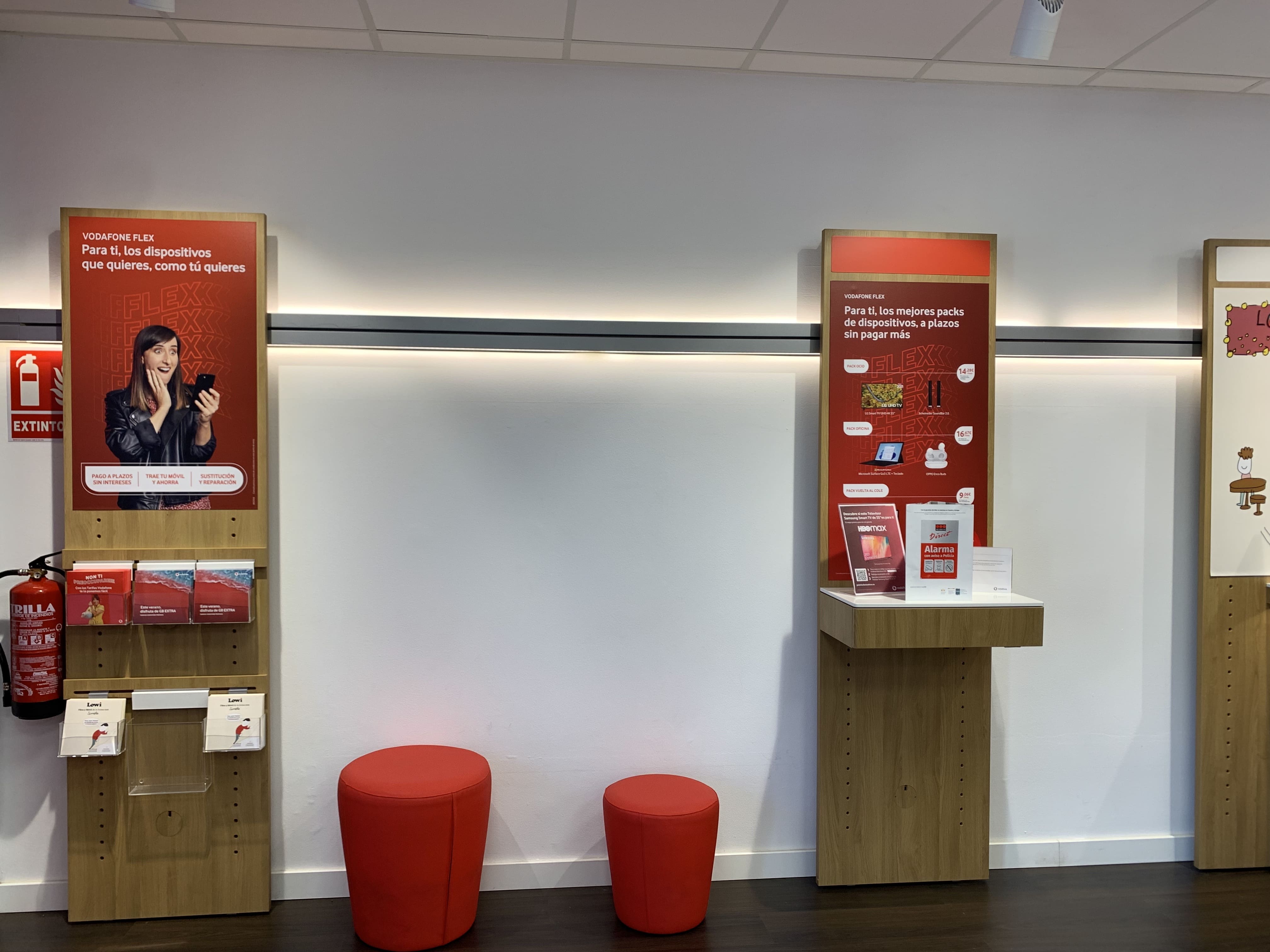 Vodafone Vecuindario - Avenida Canarias foto