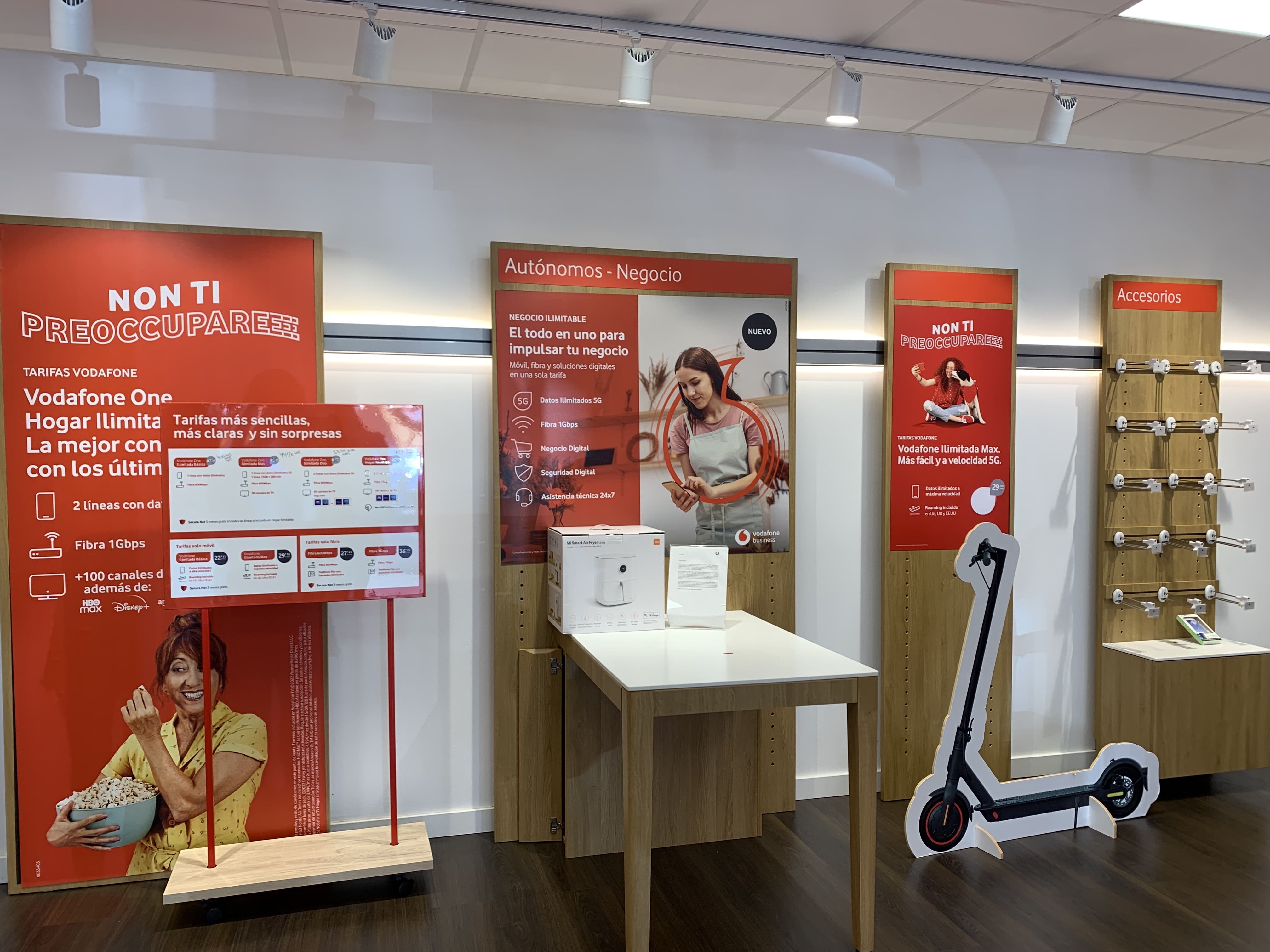 Vodafone Vecuindario - Avenida Canarias foto