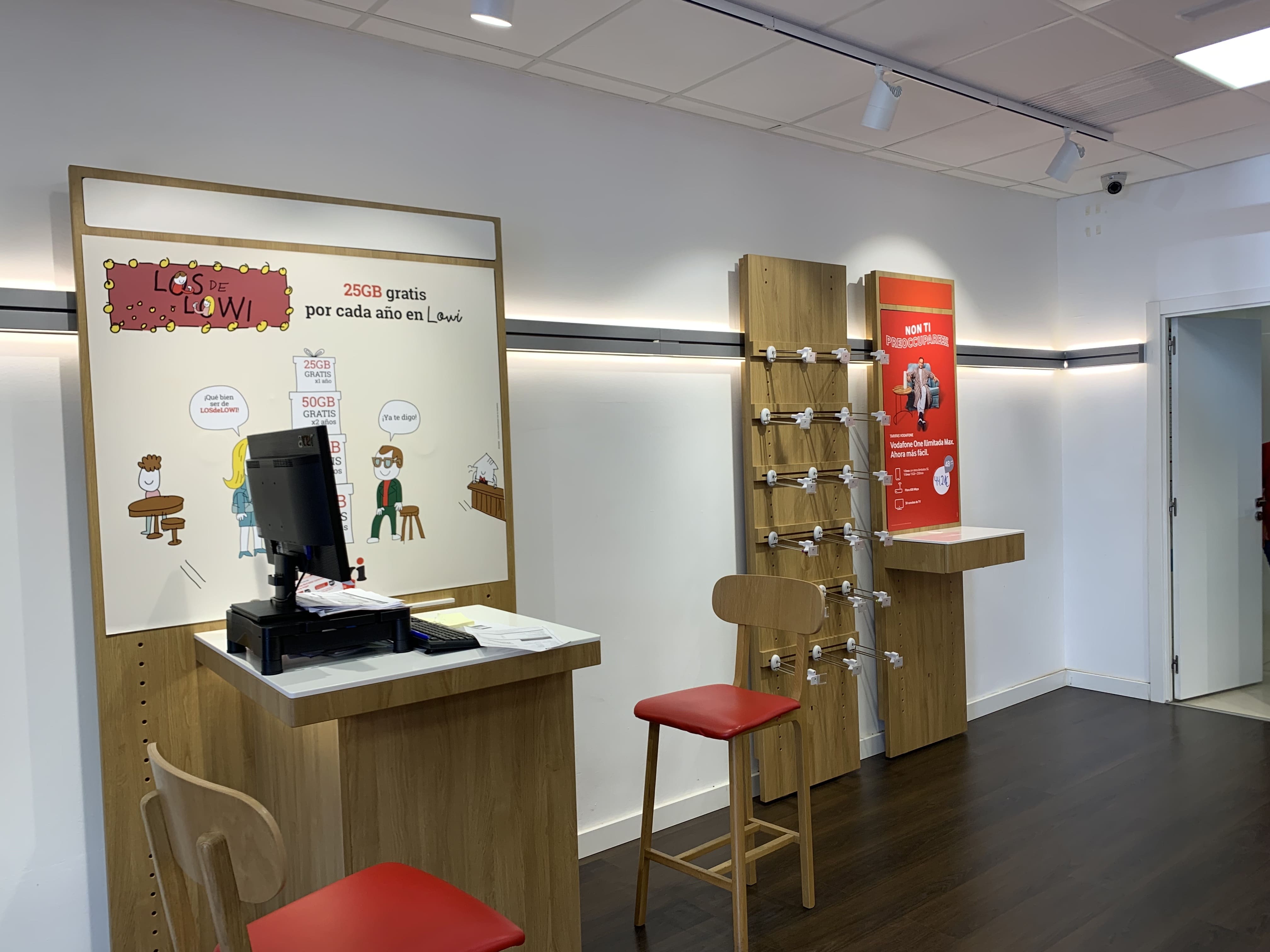 Vodafone Vecuindario - Avenida Canarias foto
