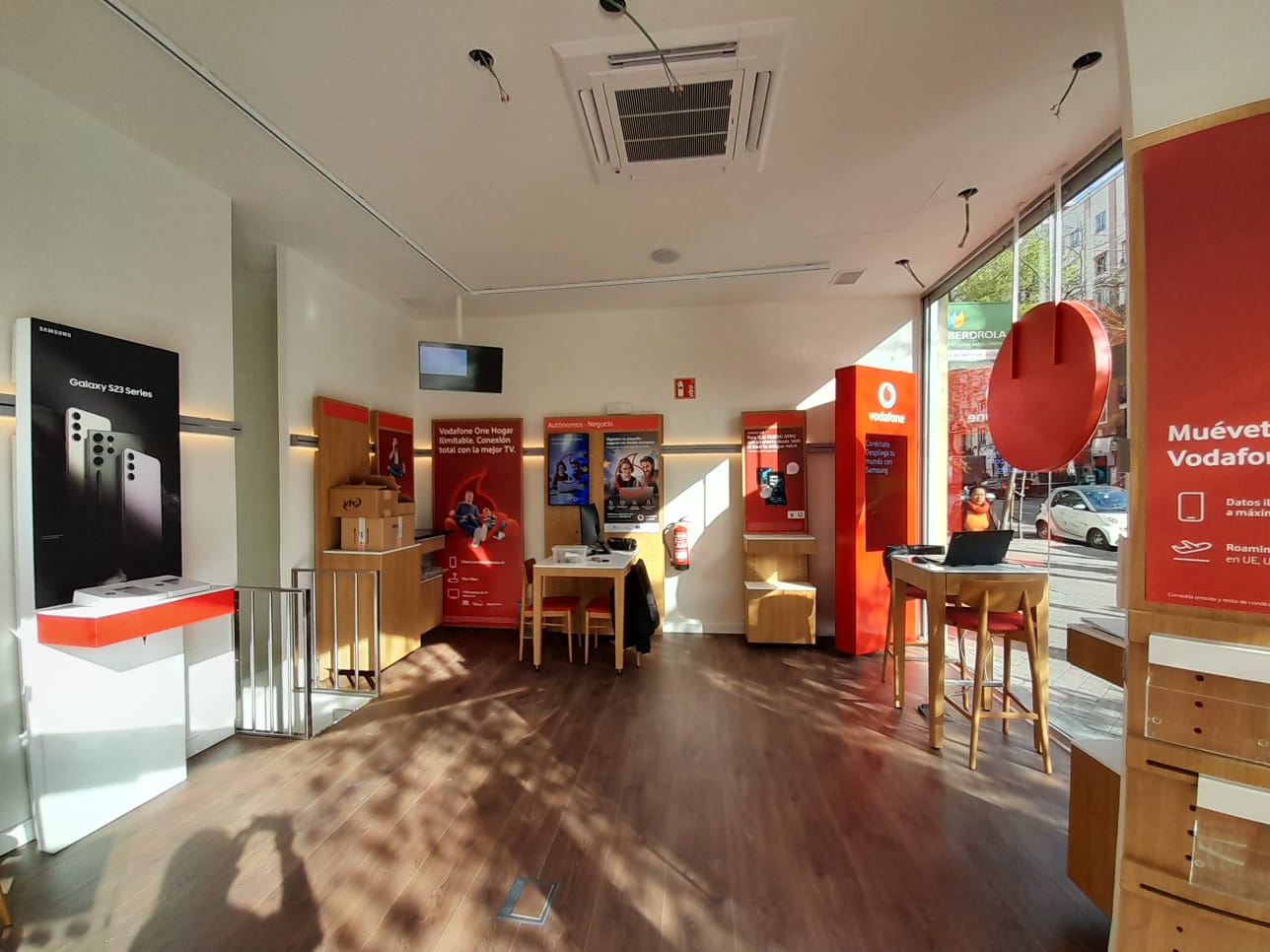 Vodafone Madrid - General Álvarez de Castro foto