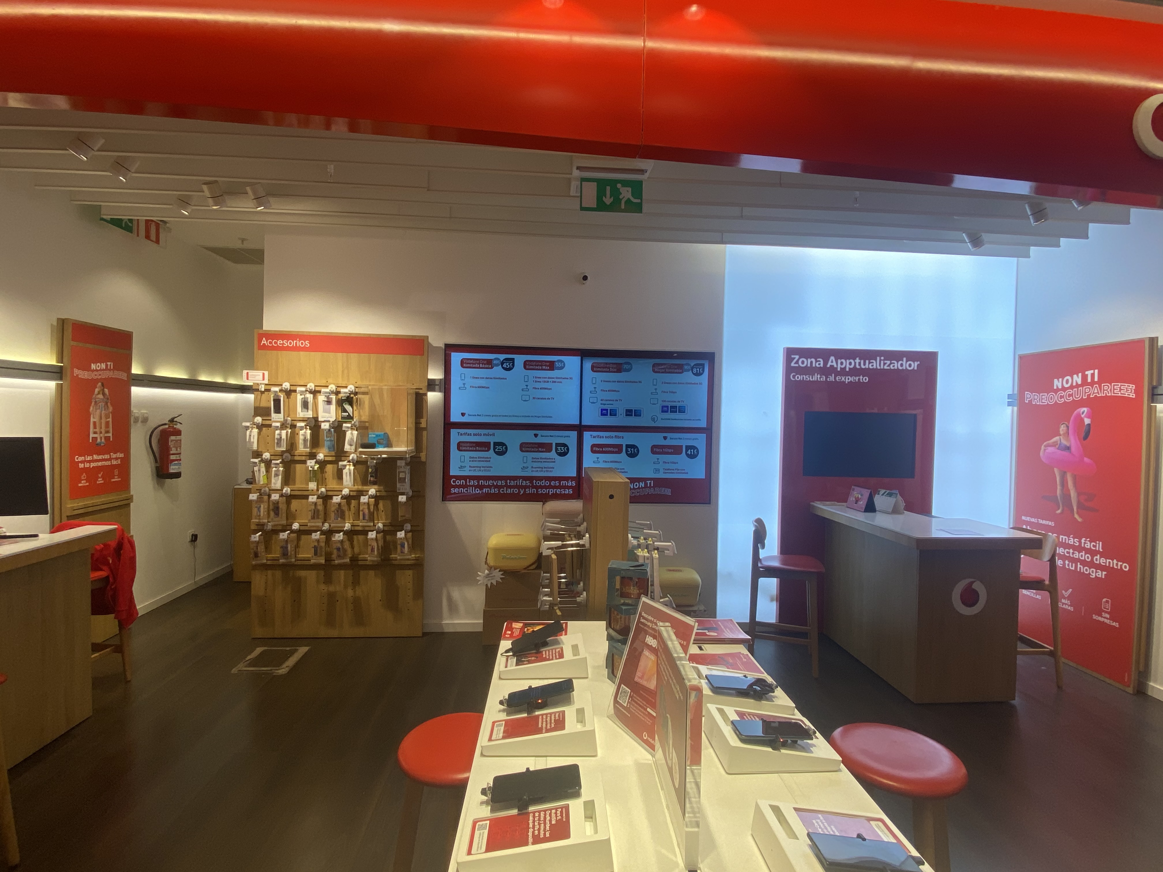 Vodafone La Eliana - CC El Osito foto