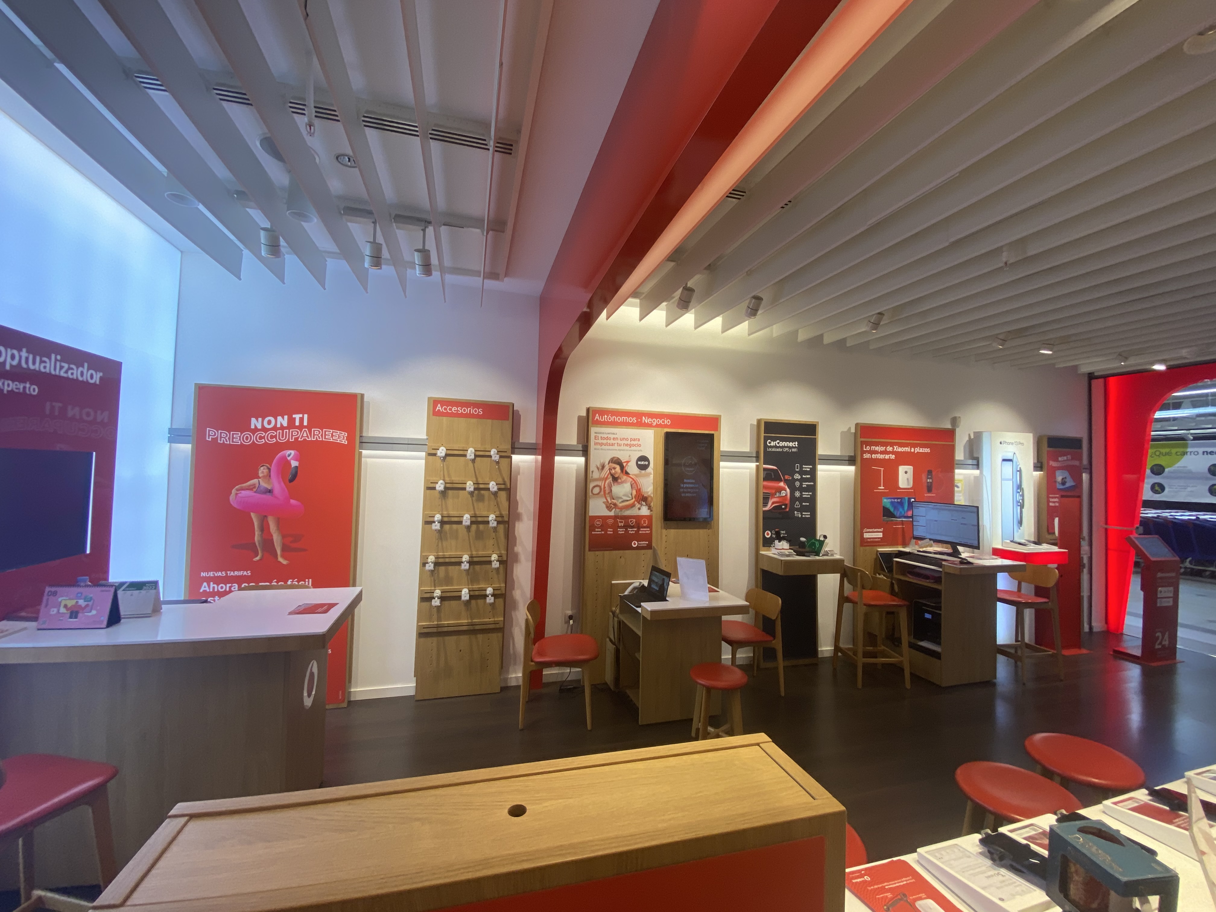 Vodafone La Eliana - CC El Osito foto