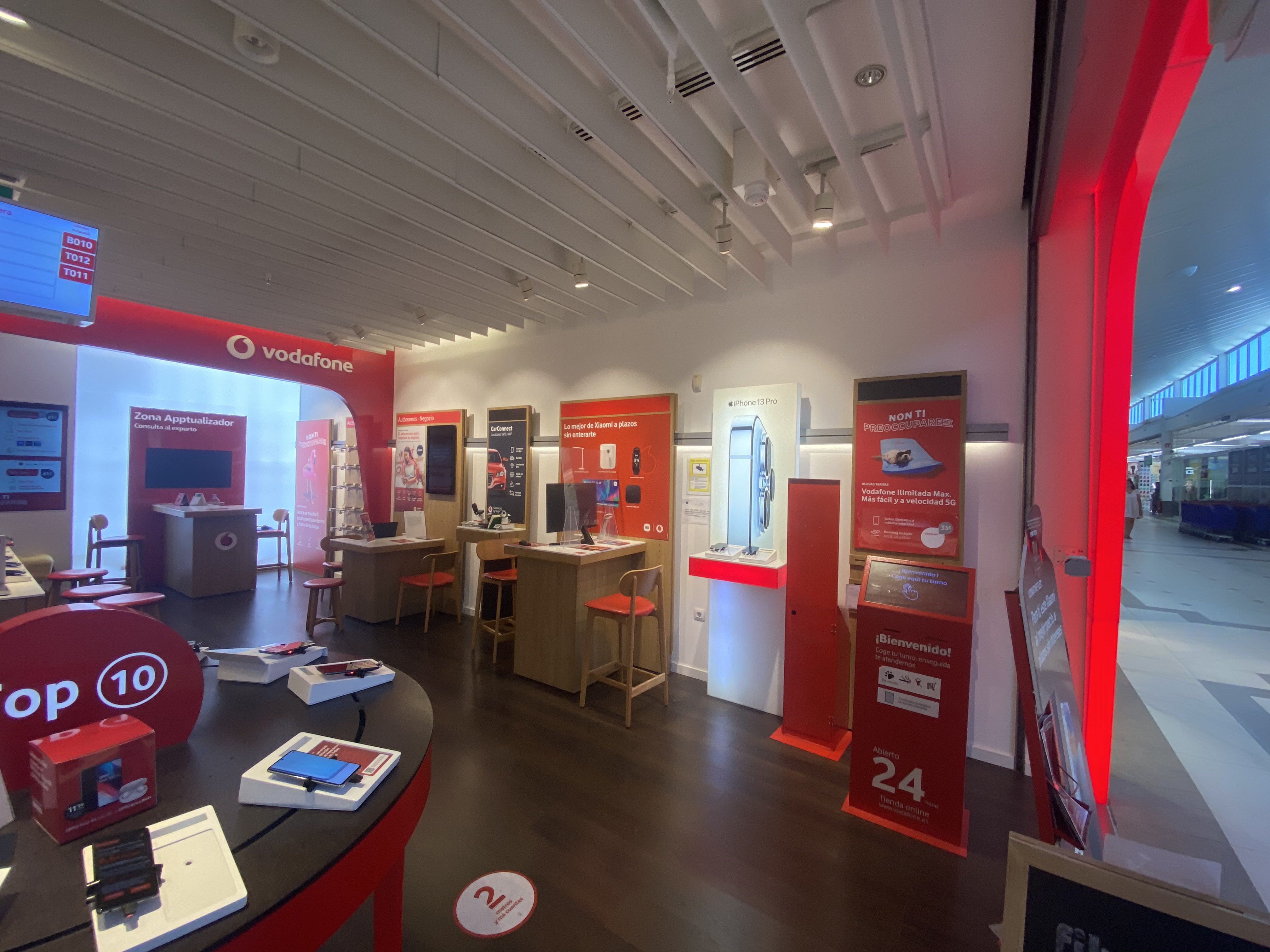 Vodafone La Eliana - CC El Osito foto