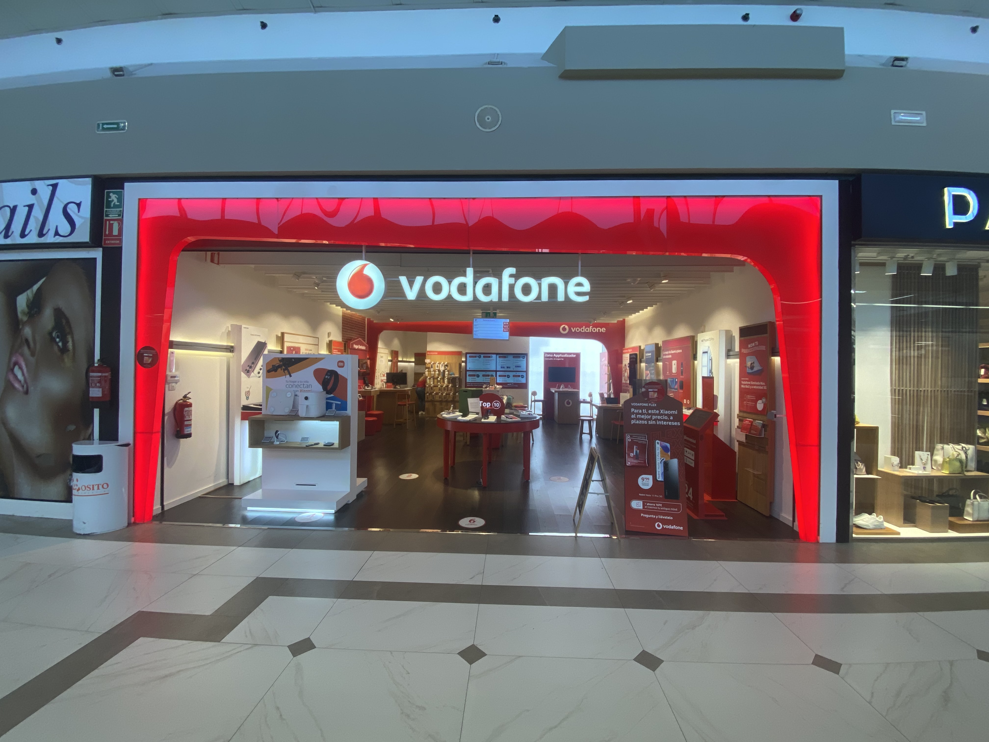 Vodafone La Eliana - CC El Osito foto