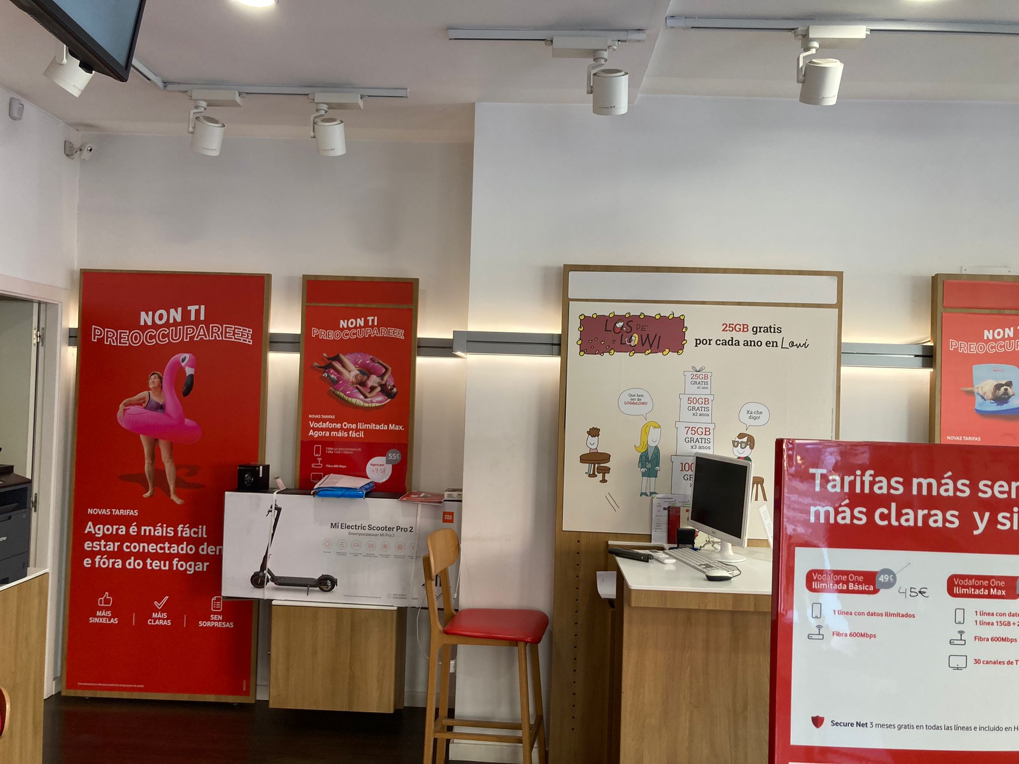 Vodafone Ponteareas- Avda Galicia foto